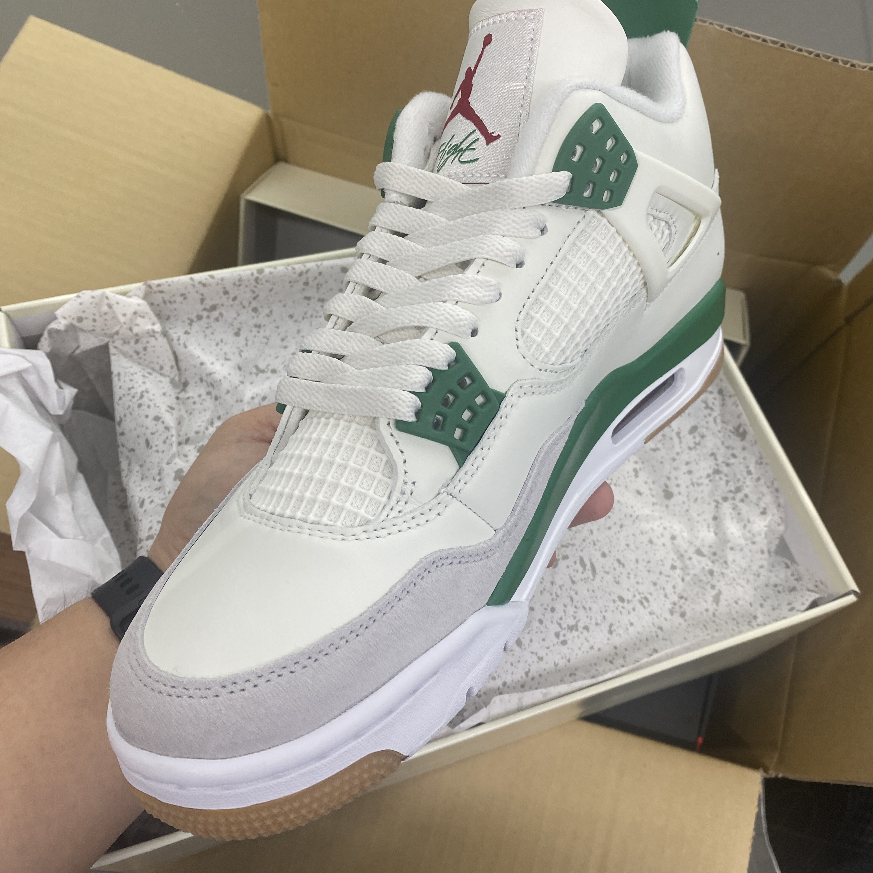 Jordan 4 x Nike SB Retro SP Pine Green 착용 스타일 - 2