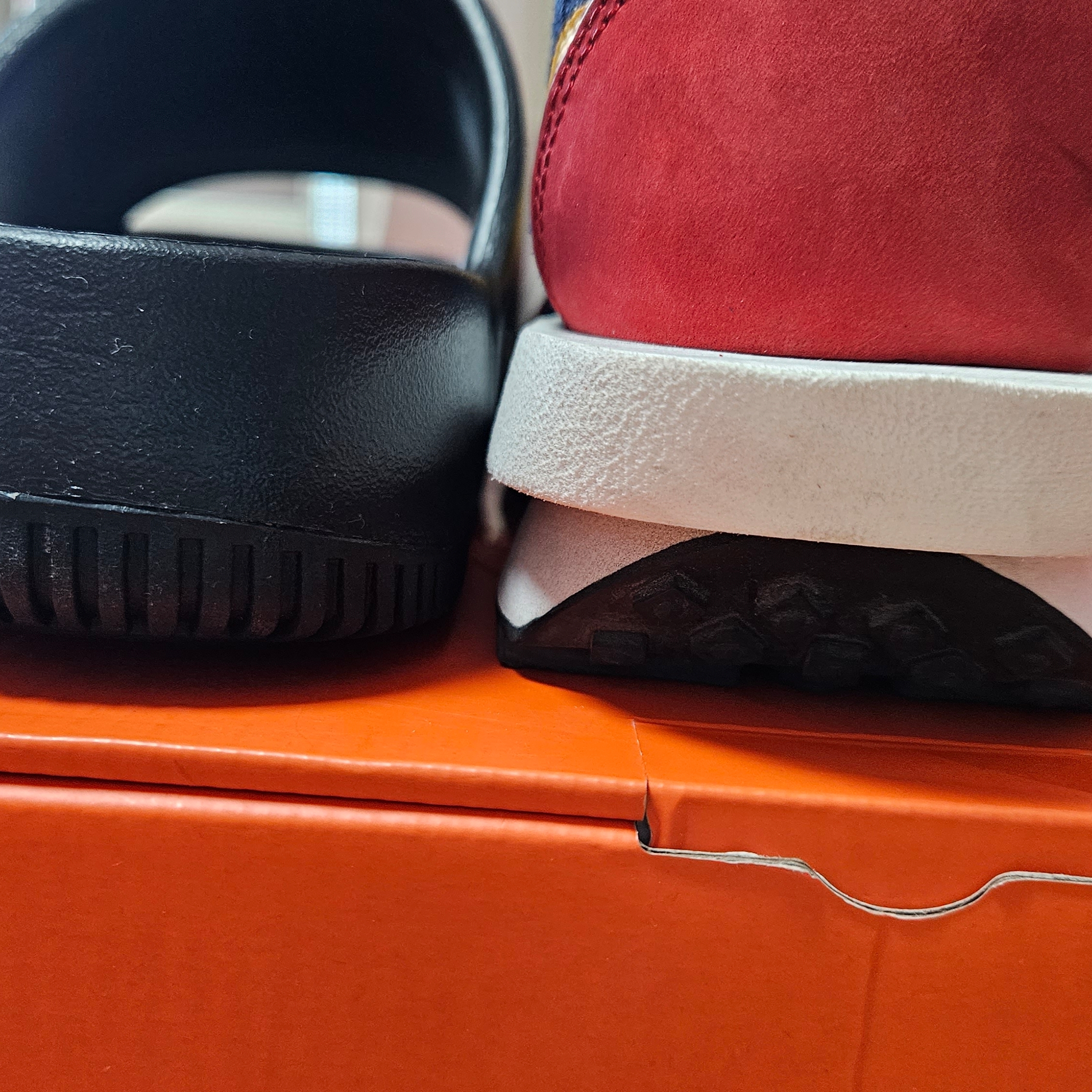 Nike Calm Slide Black, Nike x Sacai LDWaffle Blue Multi 착용 스타일 - 2
