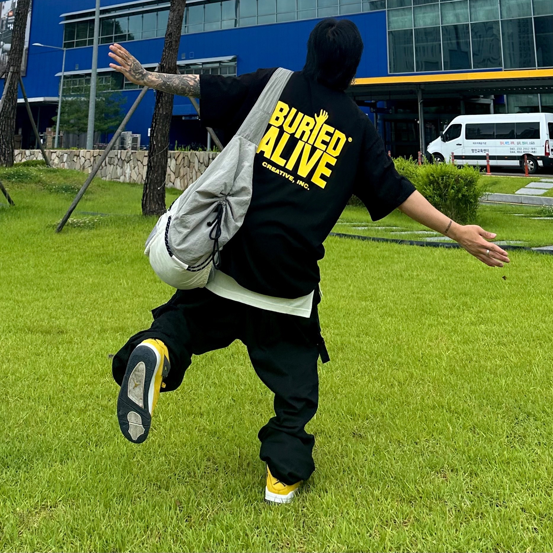 Jordan 4 Retro Tour Yellow 착용 스타일 - 1