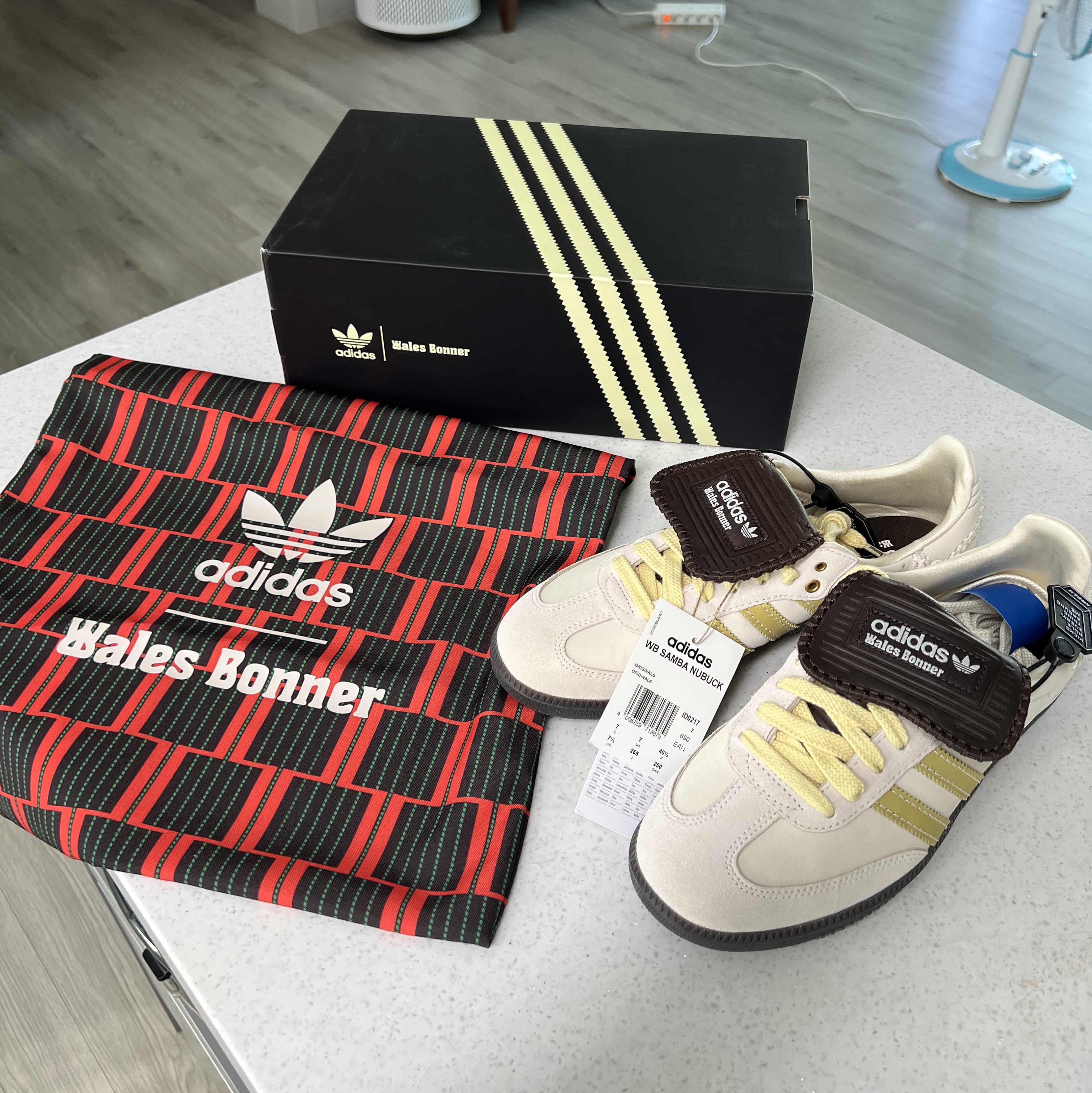 Adidas x Wales Bonner Samba Brown Ecru Tint 착용 스타일 - 2