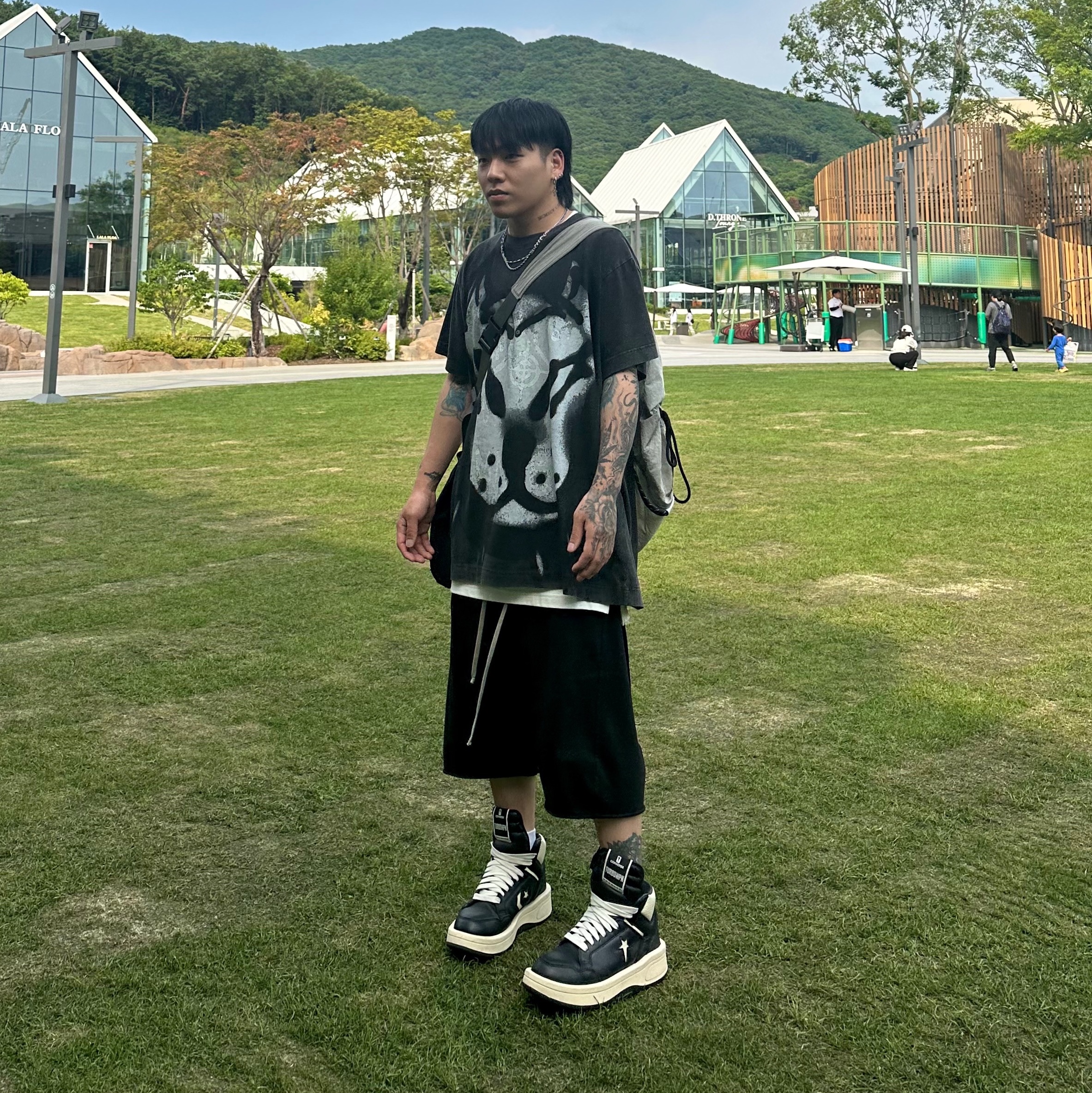 Converse x Drkshdw Turbowpn Black Cream 착용 스타일 - 2