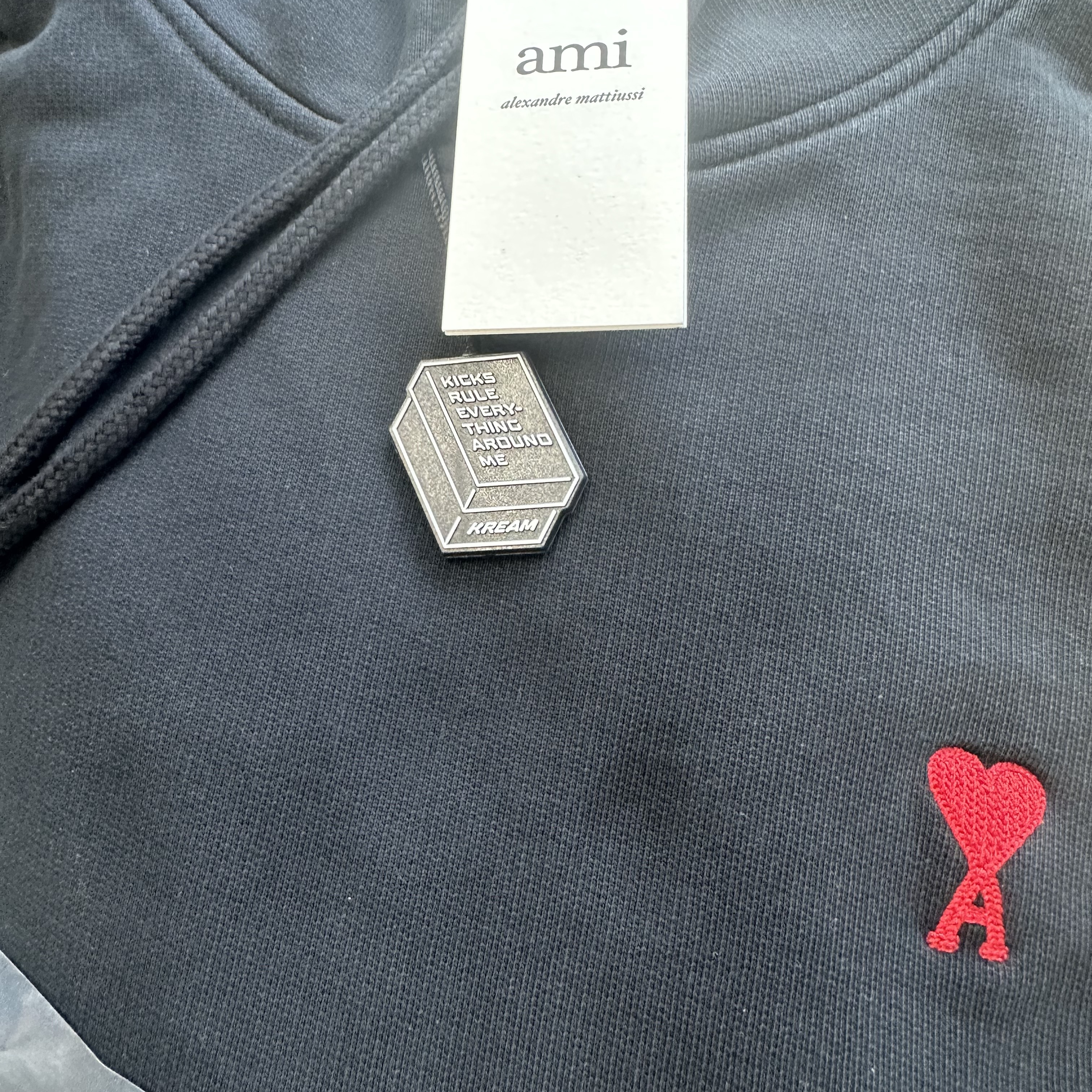 AMI de Coeur Hoodie Black - 22SS 착용 스타일 - 2
