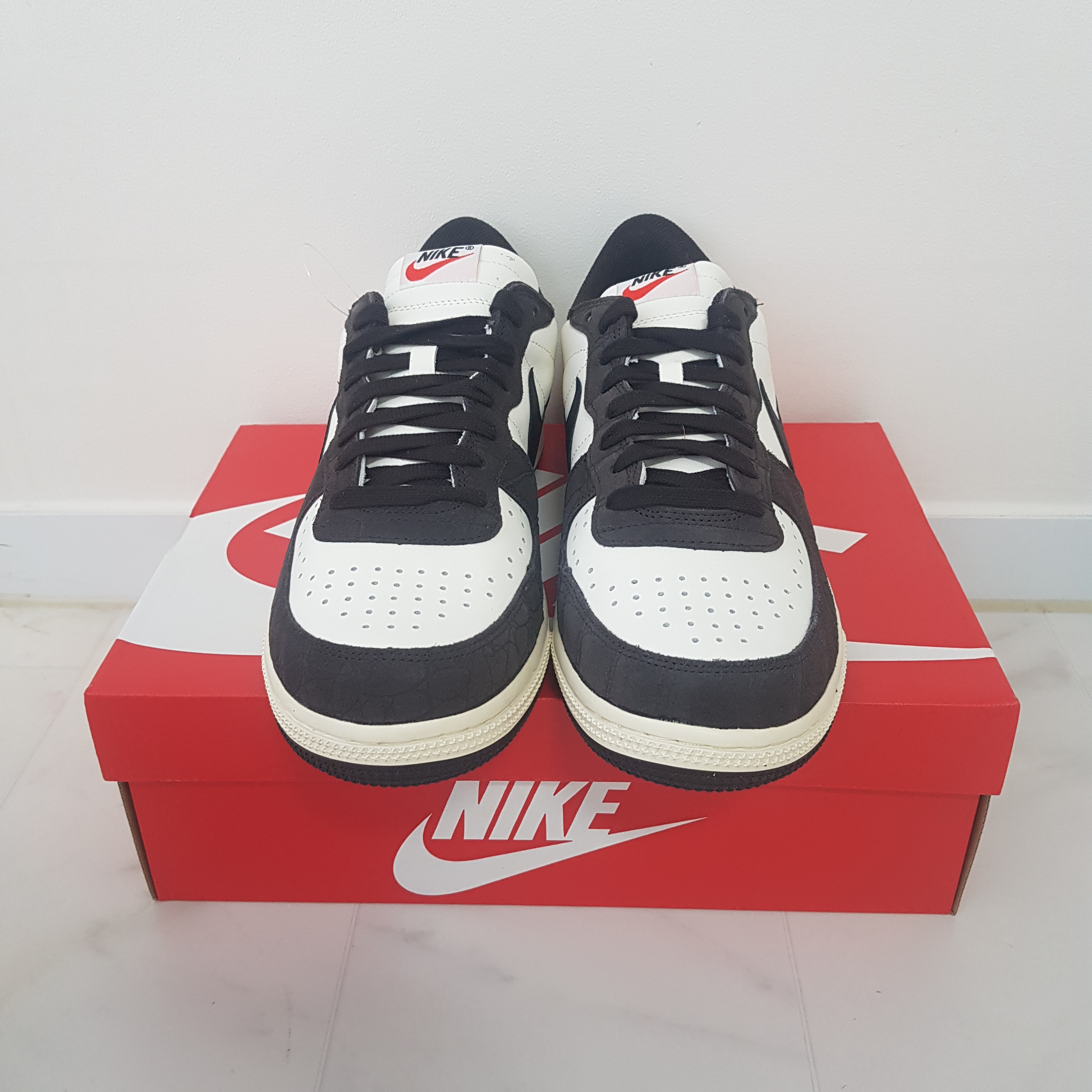 Nike Terminator Low Velvet Brown 착용 스타일 - 2