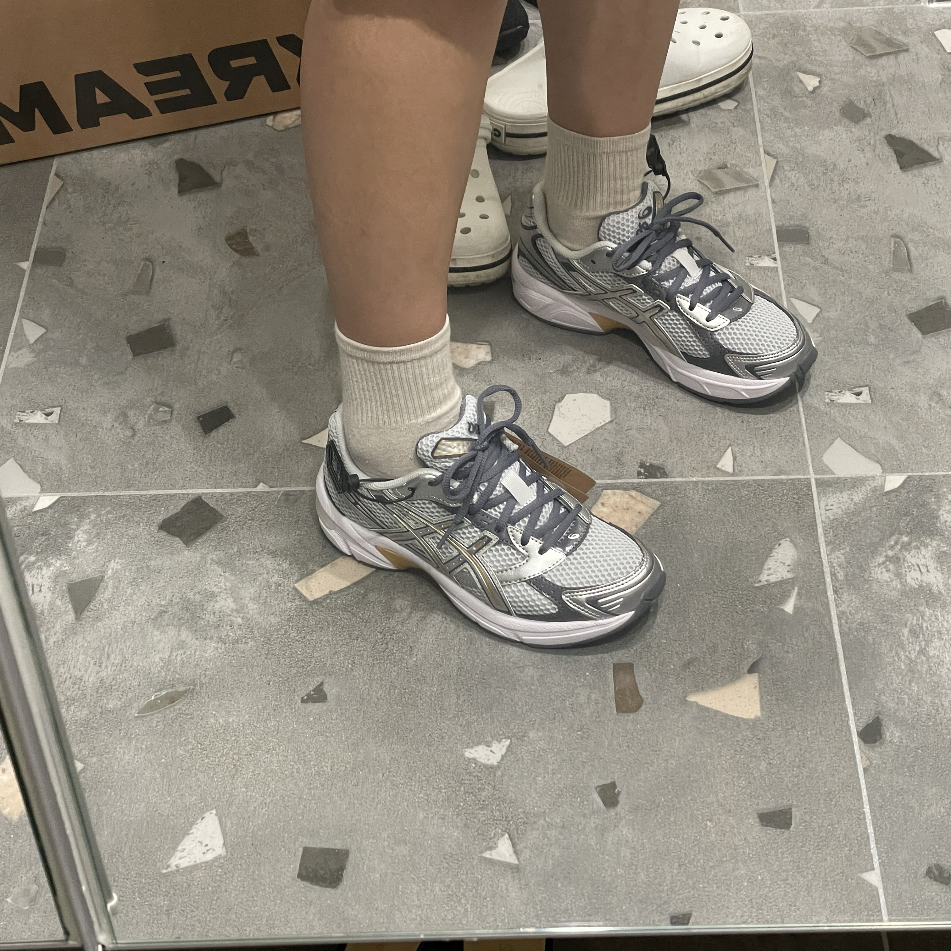 Asics Gel-1130 Polar Shade Pure Silver 착용 스타일