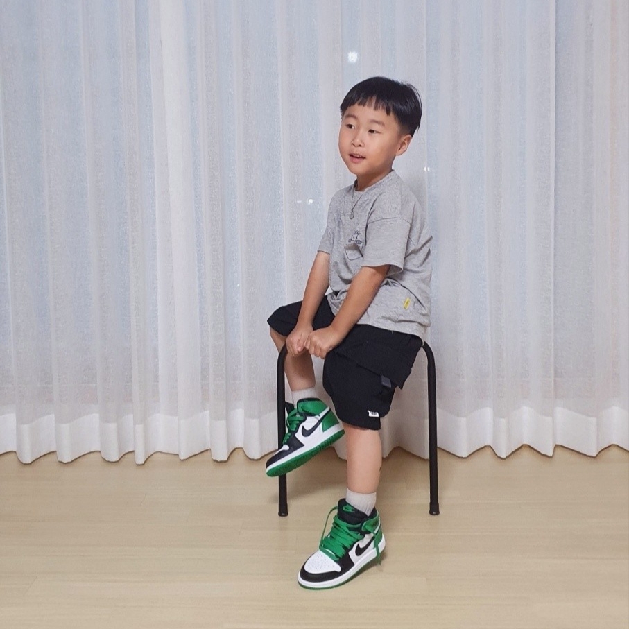(PS) Jordan 1 Retro High OG Black and Lucky Green 착용 스타일 - 3