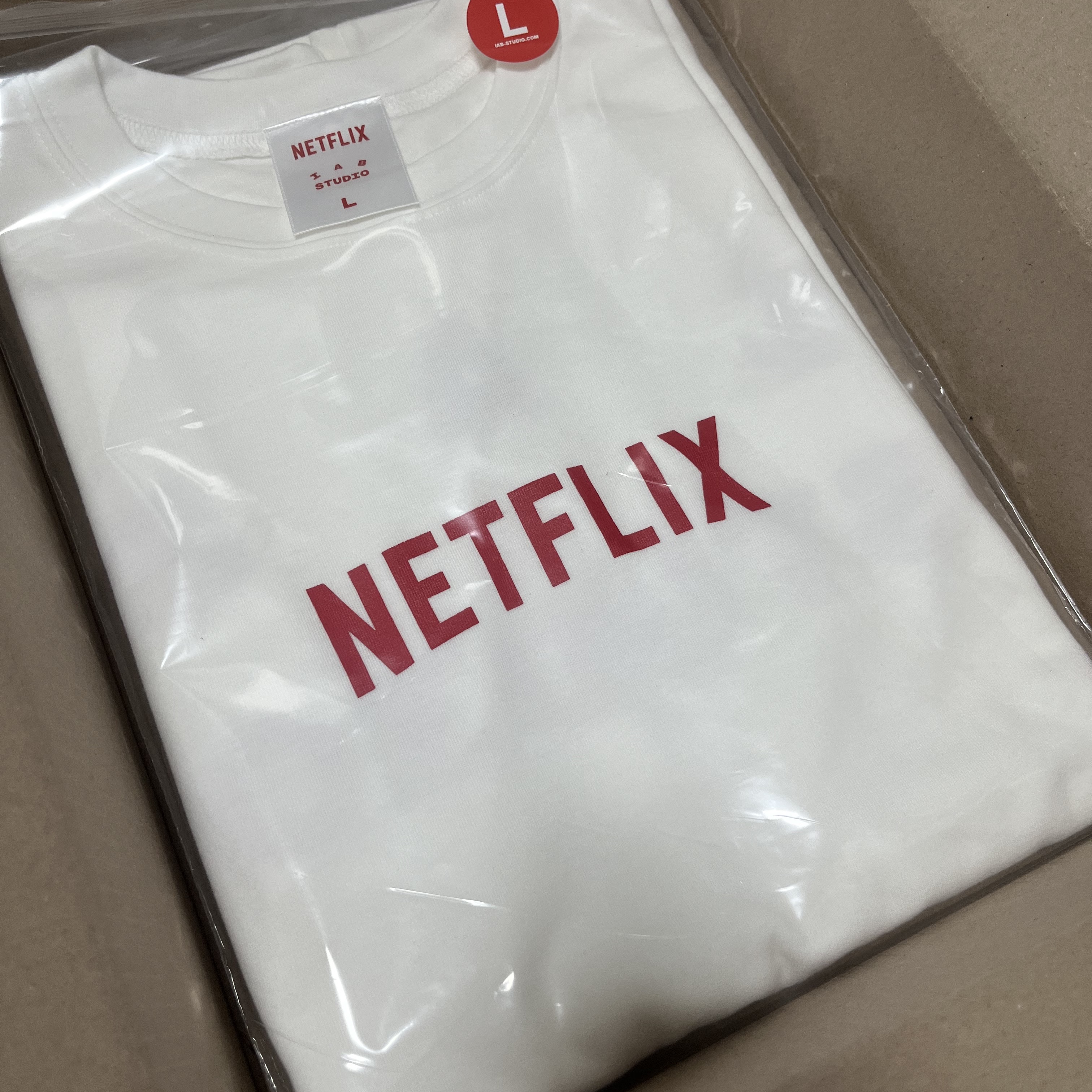 IAB Studio x Netflix SS T-Shirt White 착용 스타일