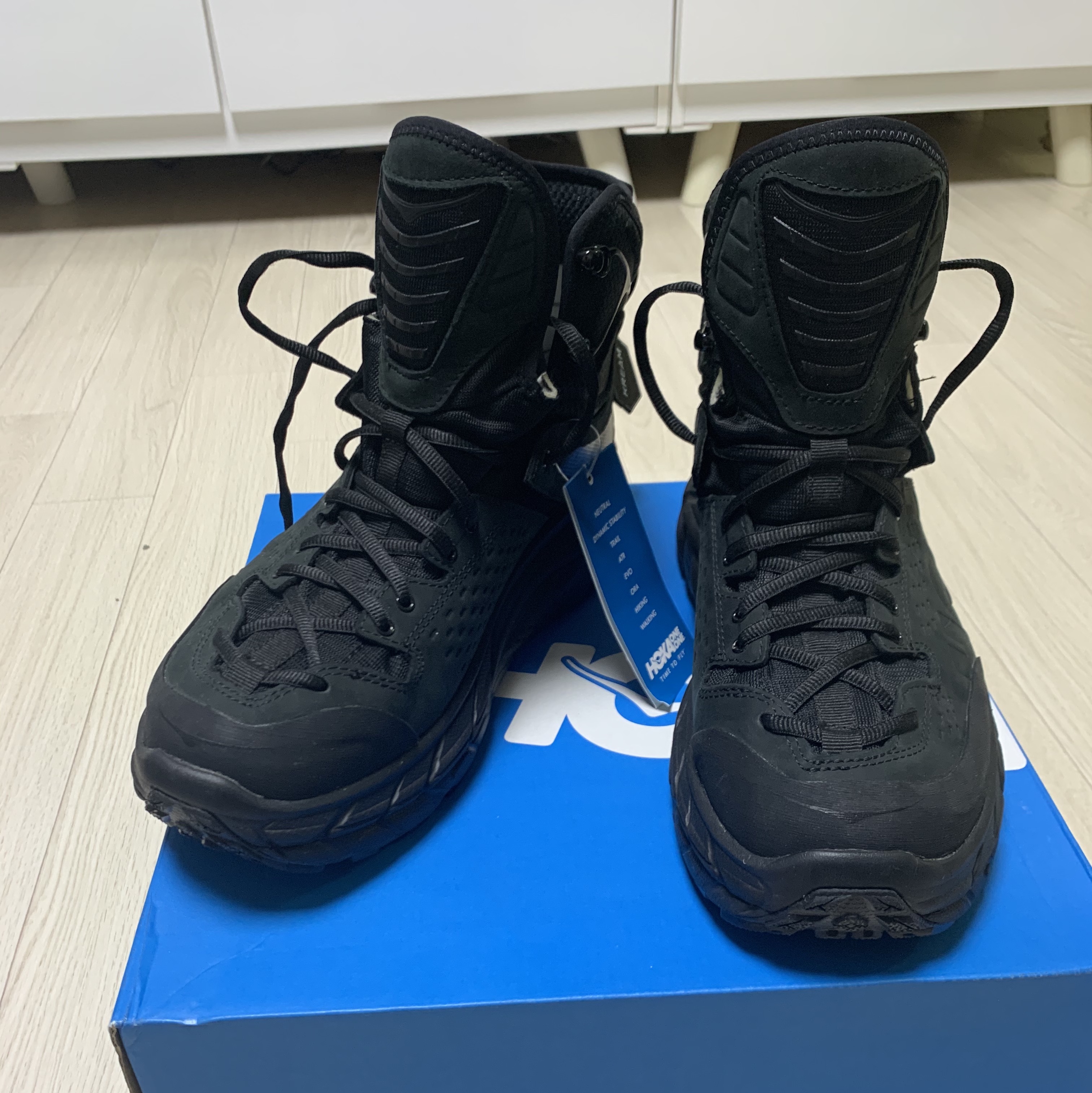 Hoka Tor Ultra Hi 2 WP Black, Nike x Peaceminusone Wide Pants Black (DR0096-010) 착용 스타일 - 2