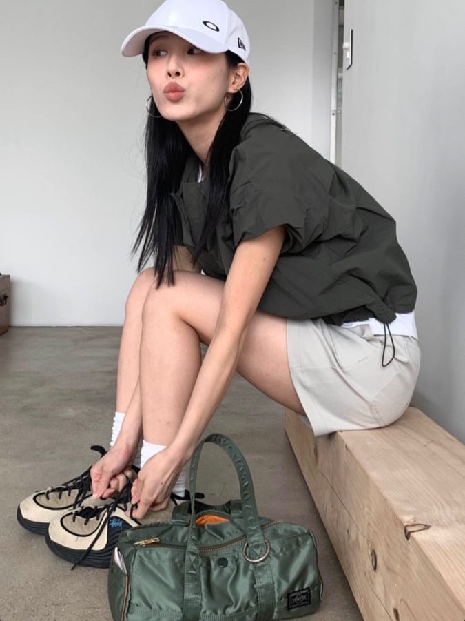 Nike x Stussy Air Penny II Rattan and Limestone, Porter Tanker Duffle Bag S Sage Green 착용 스타일