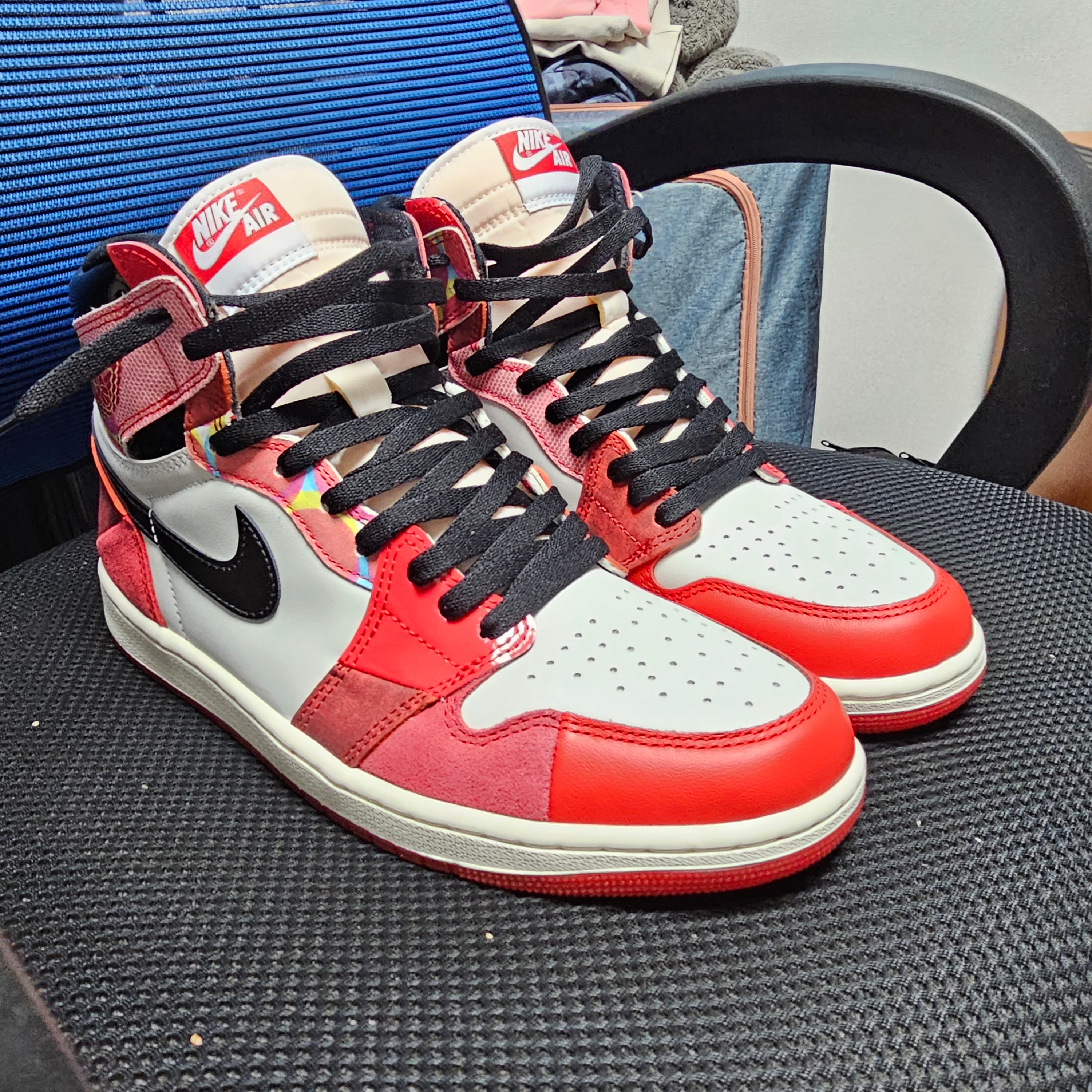 Jordan 1 Retro High Spider-Man Next Chapter 착용 스타일 - 5