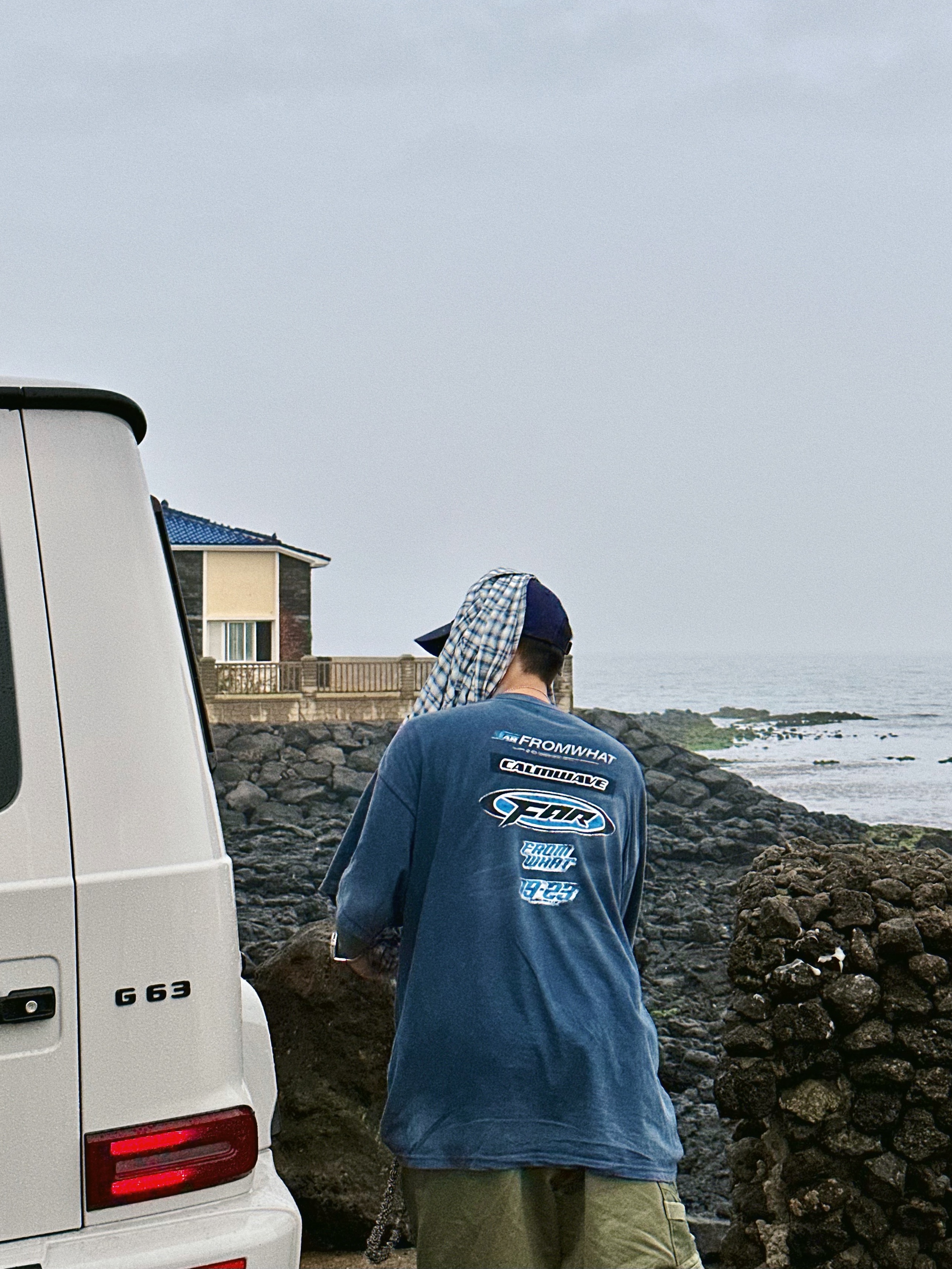Farfromwhat Far Washed Logo T-Shirt Navy, Farfromwhat Far Layered Work Pants Olive 착용 스타일 - 2