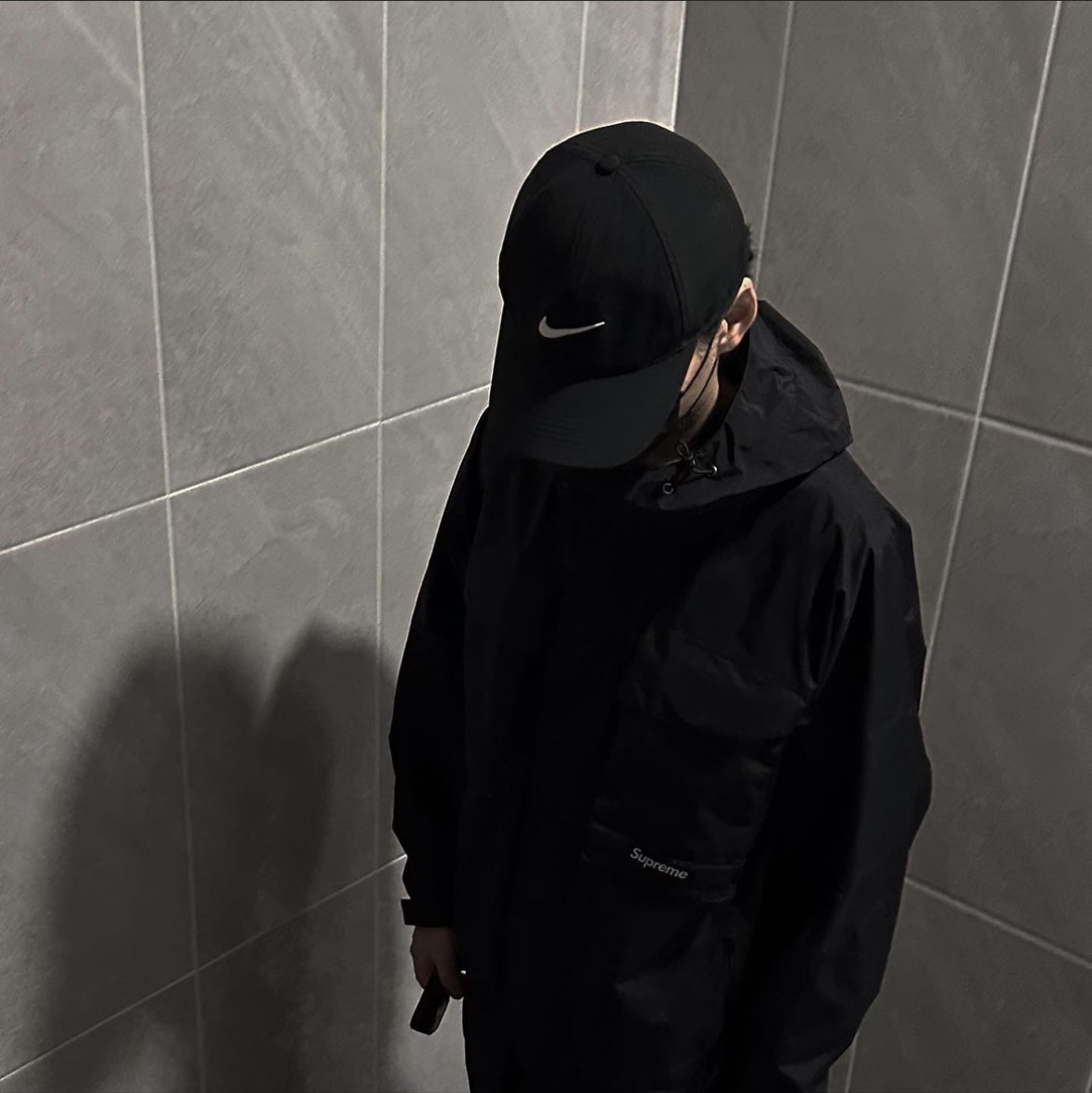 Supreme Gore-Tex Paclite Lightweight Shell Jacket Black - 23SS 착용 스타일
