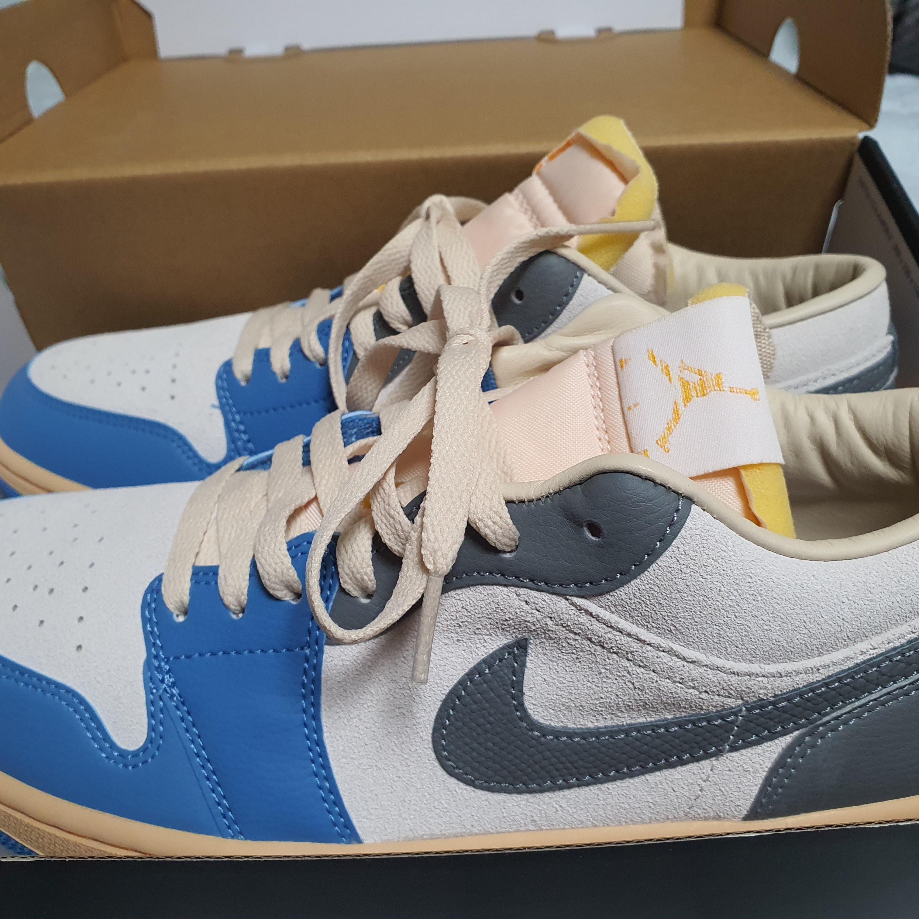 Jordan 1 Low SE Tokyo 96 착용 스타일