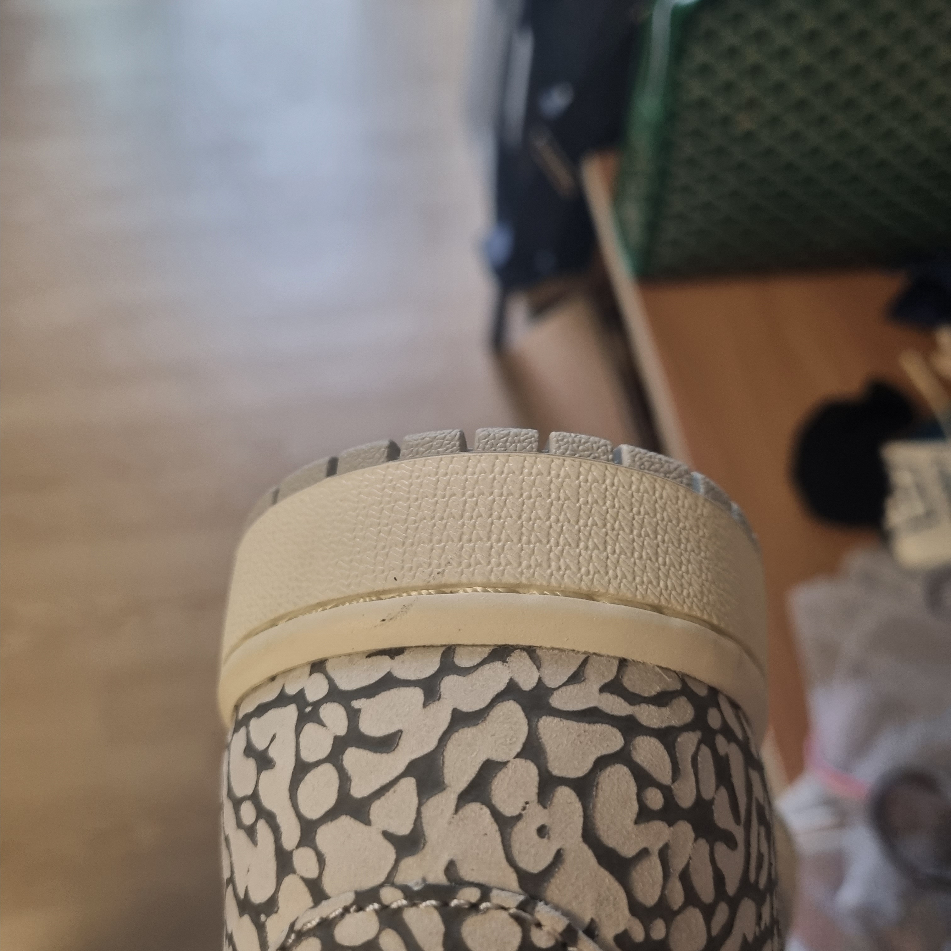 Jordan 1 Retro Low OG Black Cement 착용 스타일 - 4
