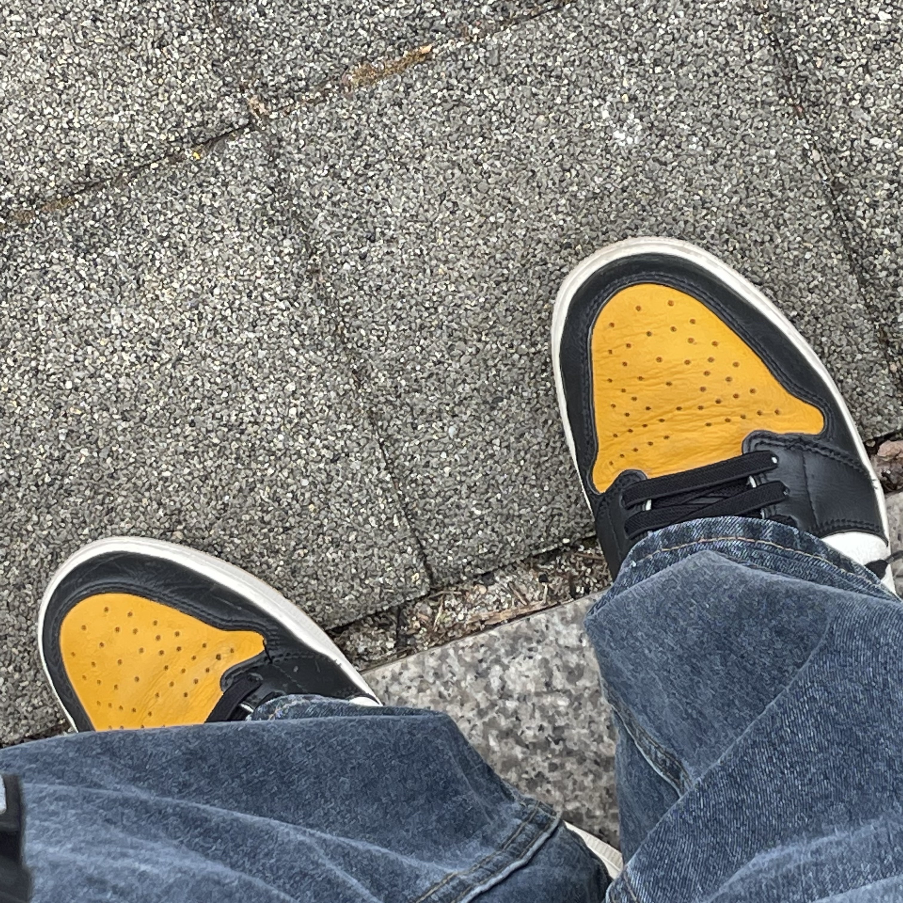 Jordan 1 Retro High OG Taxi 착용 스타일 - 2