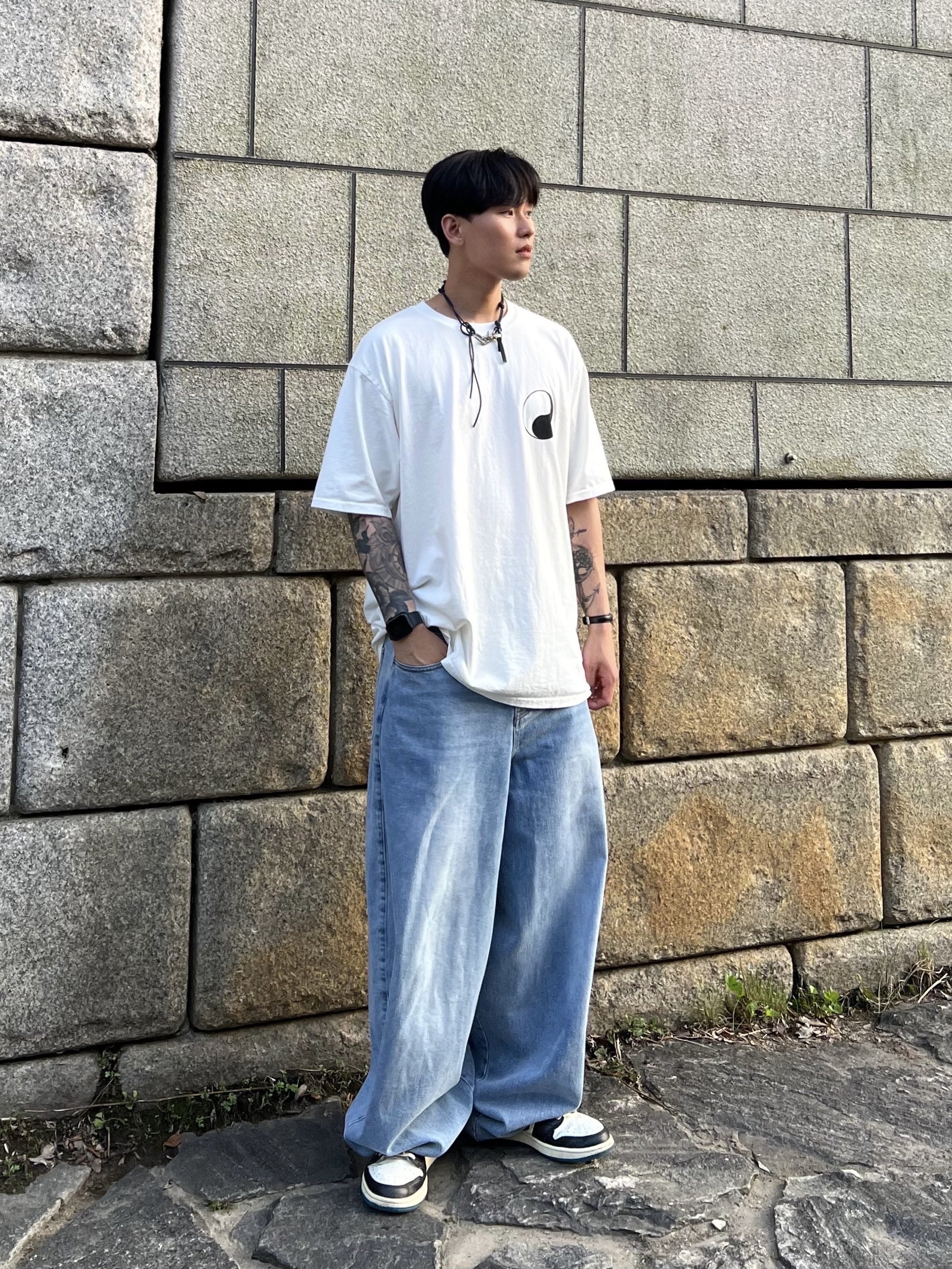 Our Legacy Ladon Leather Keychain Navy, Stussy x Our Legacy Work Shop Yin Yang Pigment Dyed T-Shirt Natural 착용 스타일