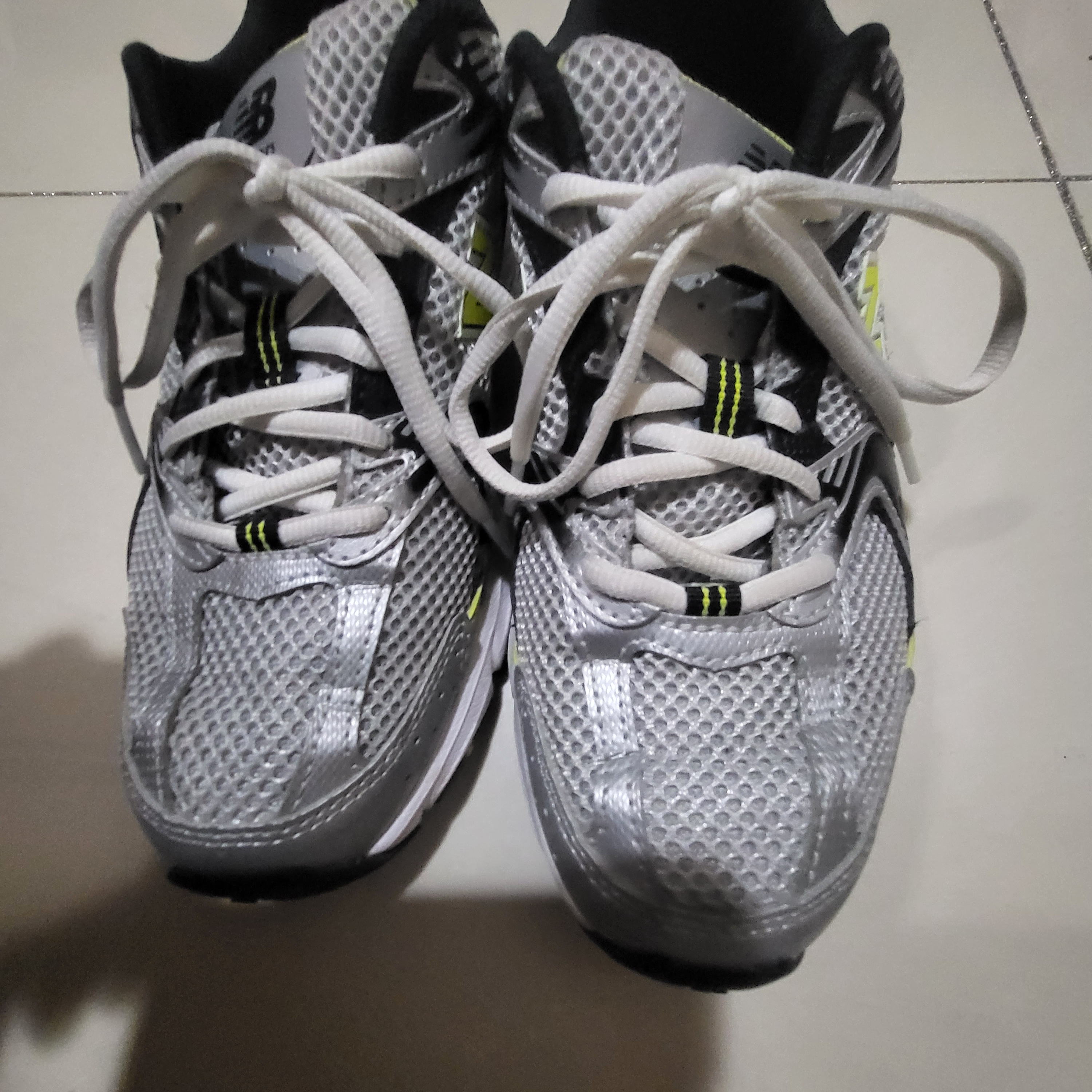 New Balance 530 Silver 착용 스타일 - 3