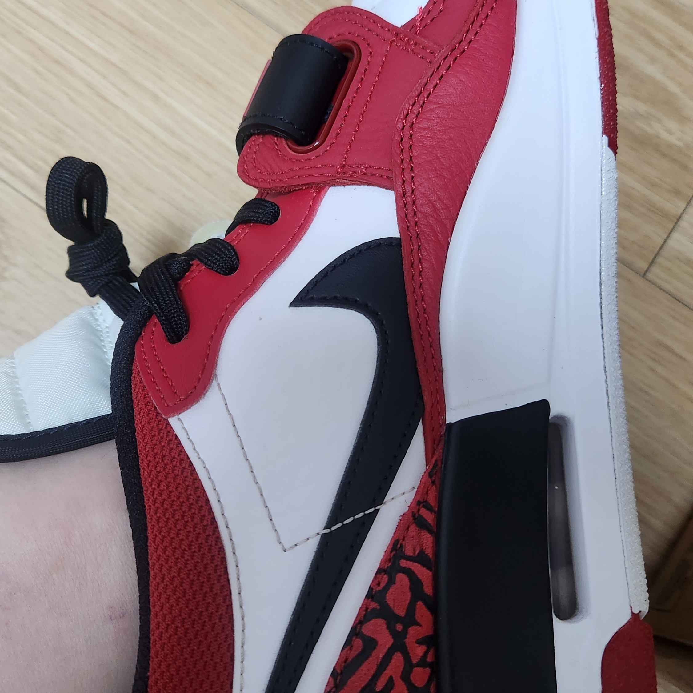Jordan Legacy 312 Low Chicago 2022 착용 스타일 - 4