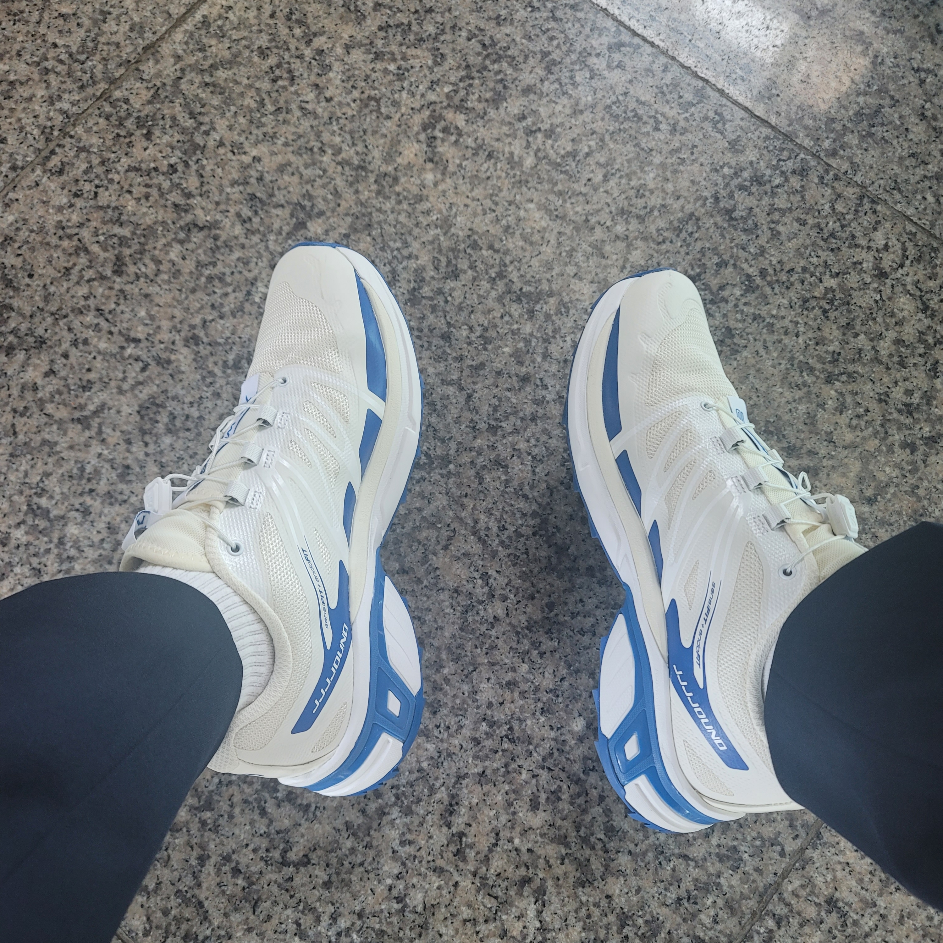 Salomon x JJJJound XT-Wings 2 White Lapis Blue 착용 스타일 - 1