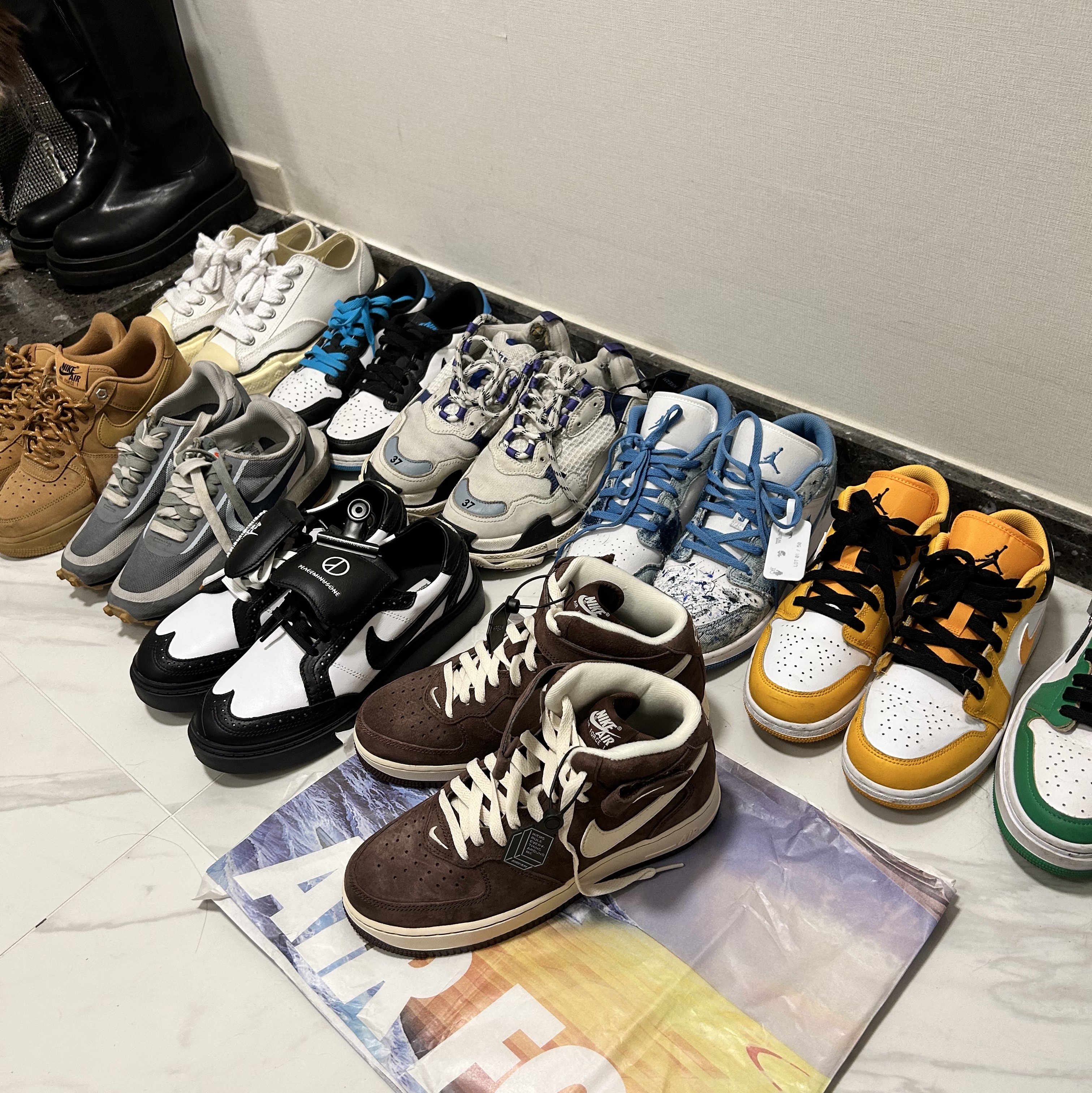 Nike Air Force 1 Mid '07 QS Chocolate 착용 스타일