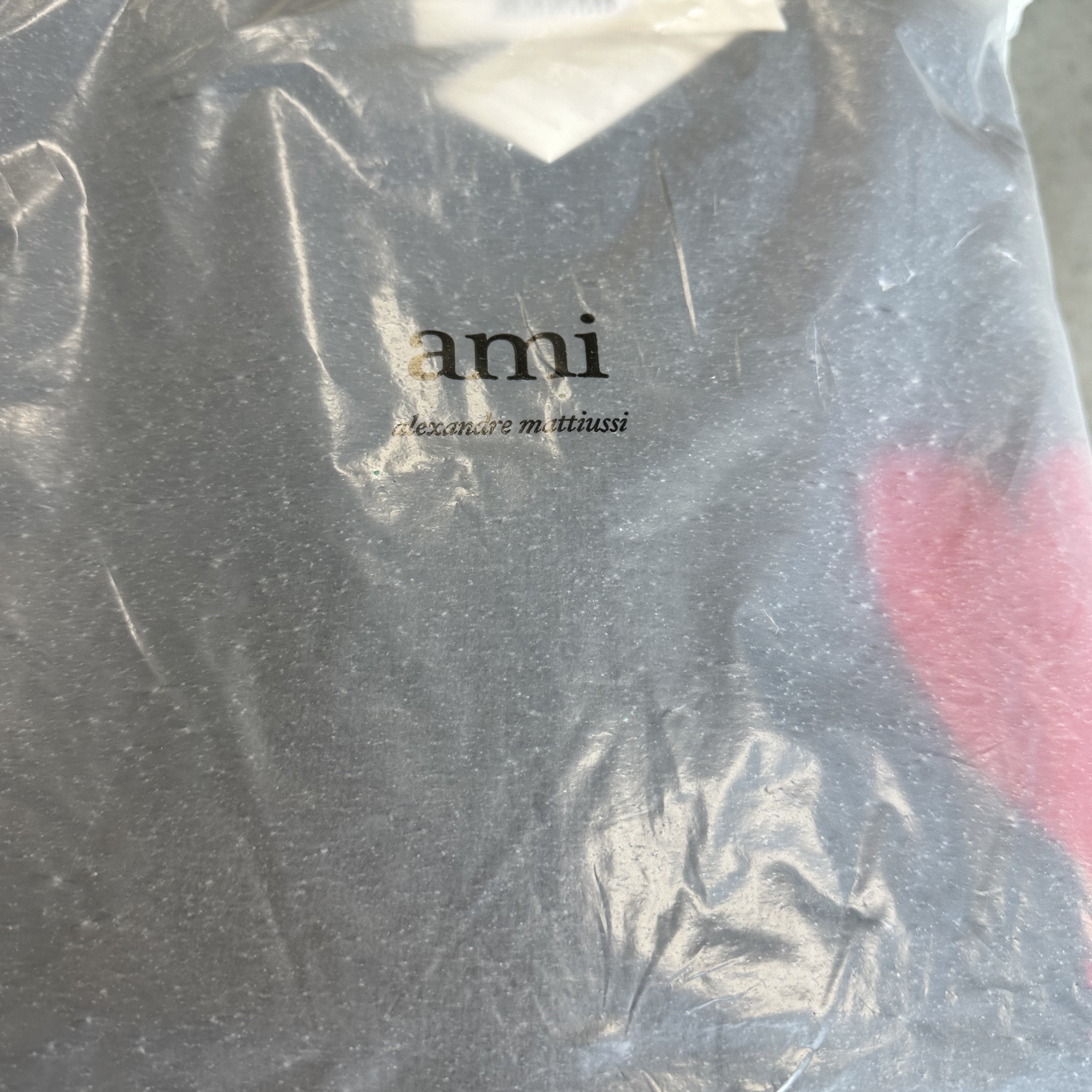AMI de Coeur Oversize Intarsia Sweater Grey Red 착용 스타일 - 4