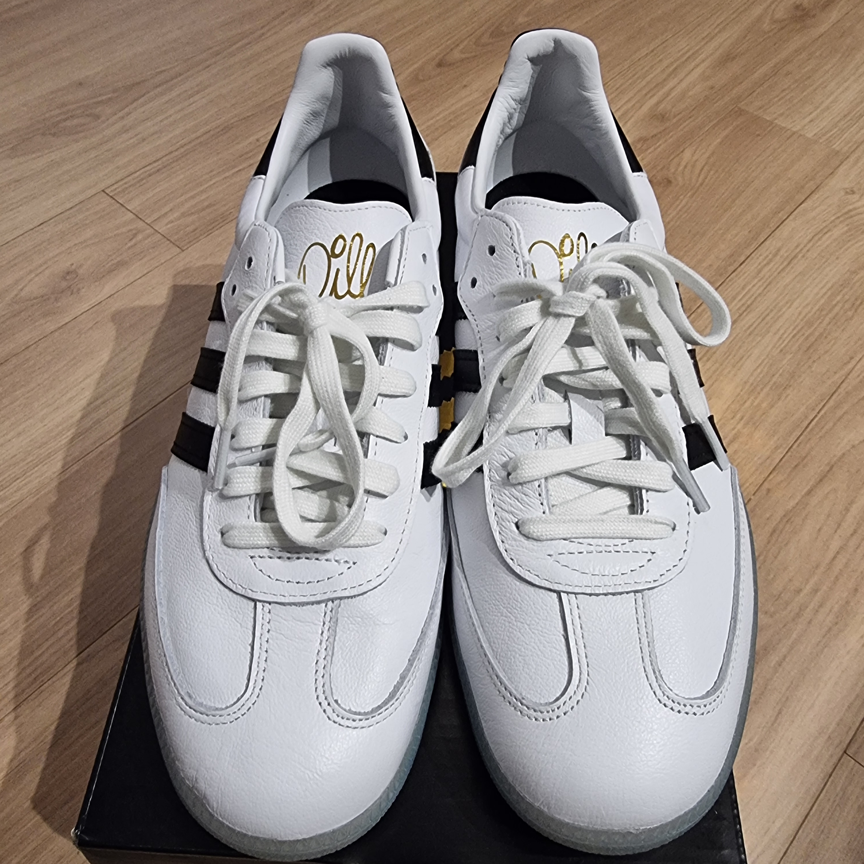 Adidas x Dill Samba White Black 착용 스타일 - 4