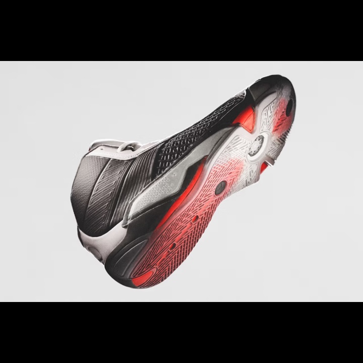 Jordan x Paris Saint-Germain Aerospace 720 QS Black, (W) Jordan 1 Zoom Air CMFT Gym Red Black 착용 스타일 - 5