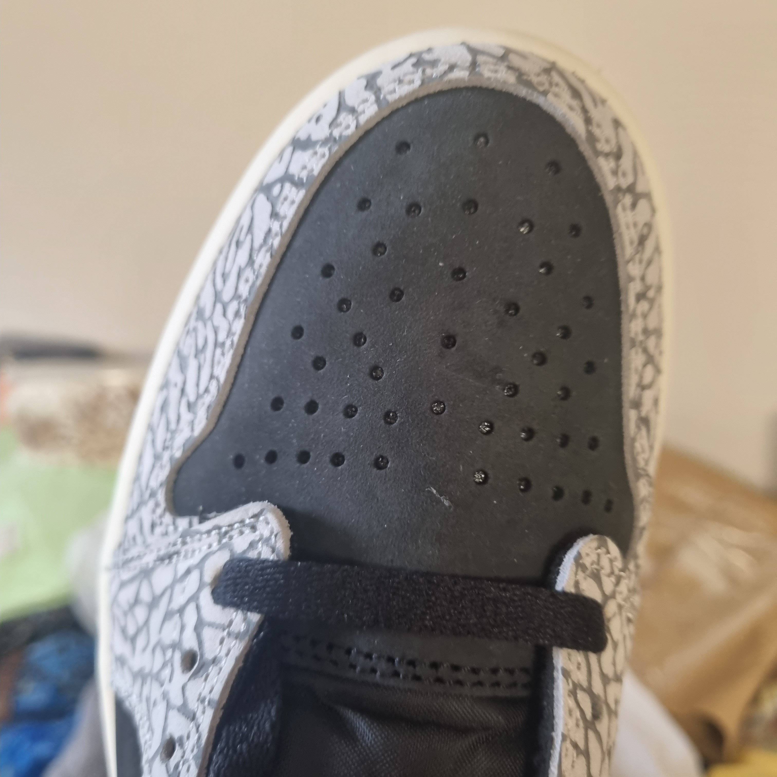 Jordan 1 Retro Low OG Black Cement 착용 스타일 - 2
