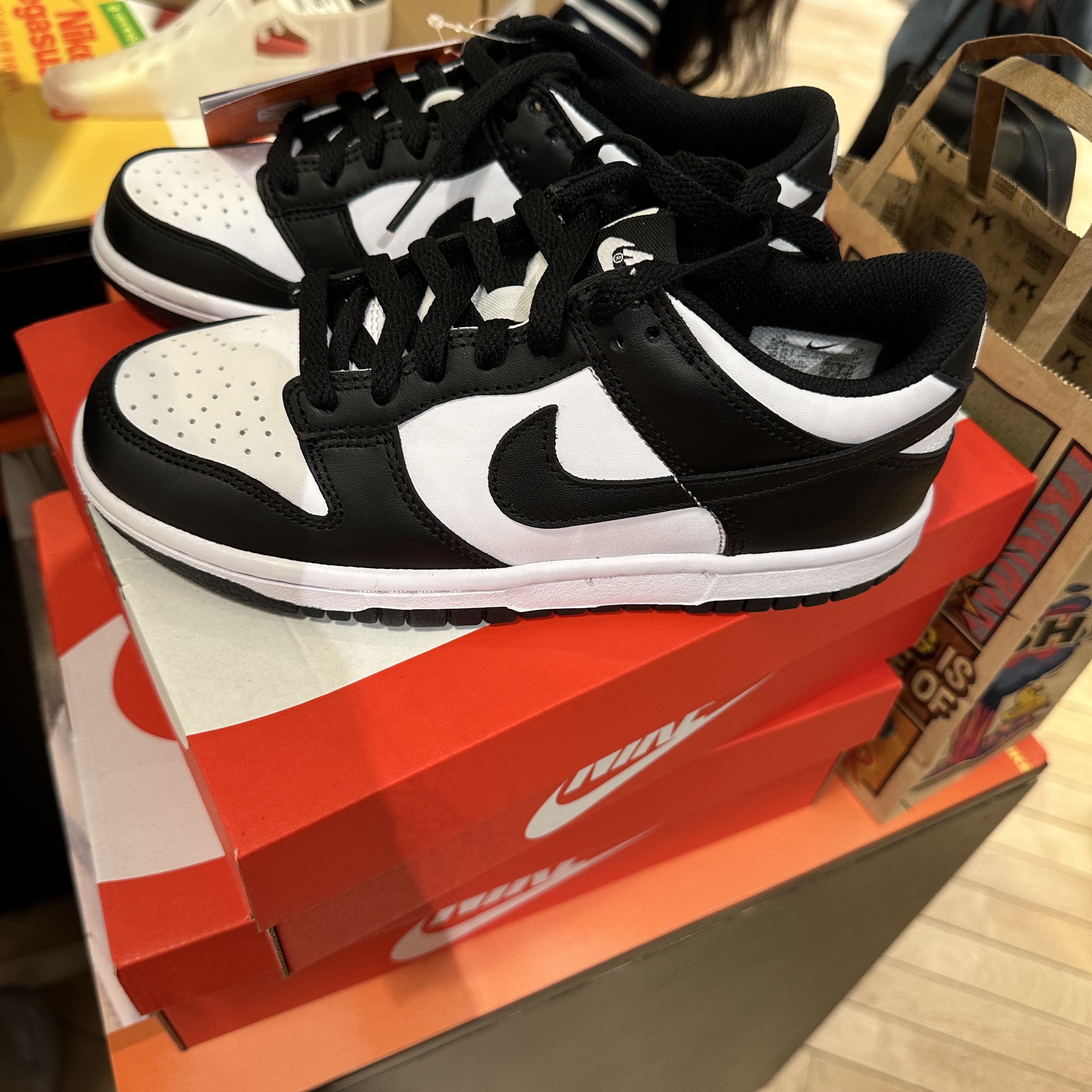 (W) Nike Dunk Low Black 착용 스타일 - 2