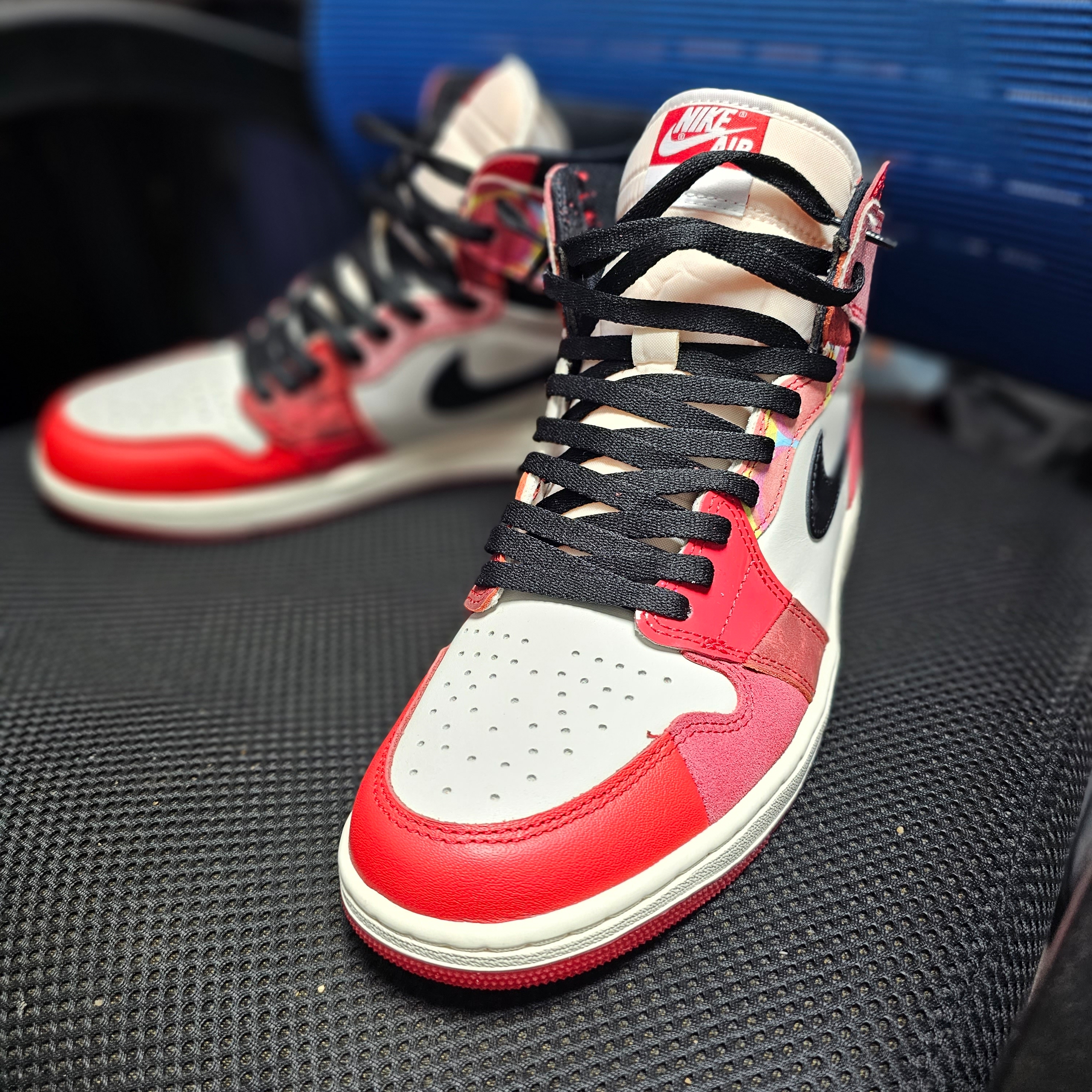 Jordan 1 Retro High Spider-Man Next Chapter 착용 스타일 - 2