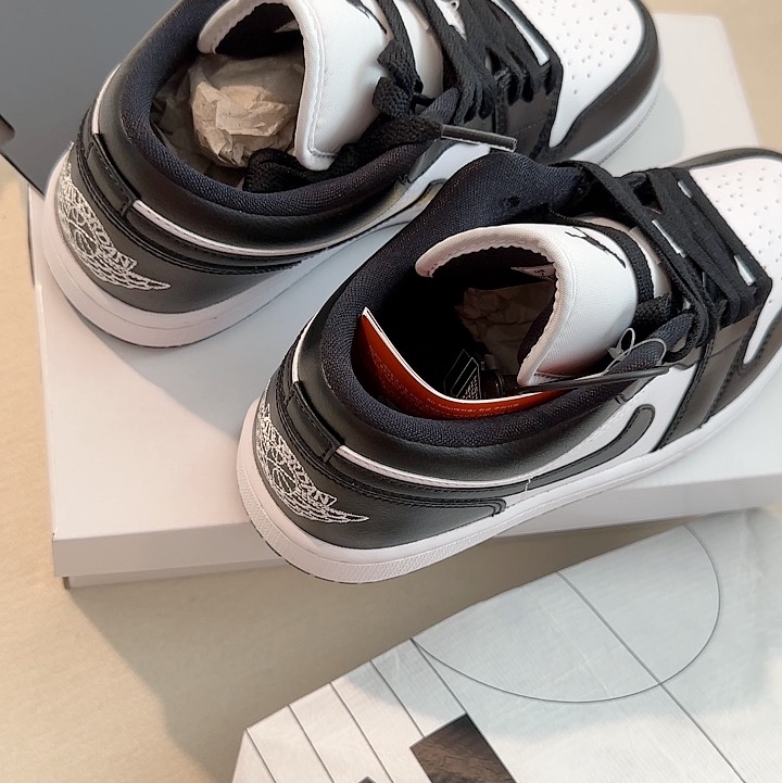 (W) Jordan 1 Low Black and White 착용 스타일 - 4