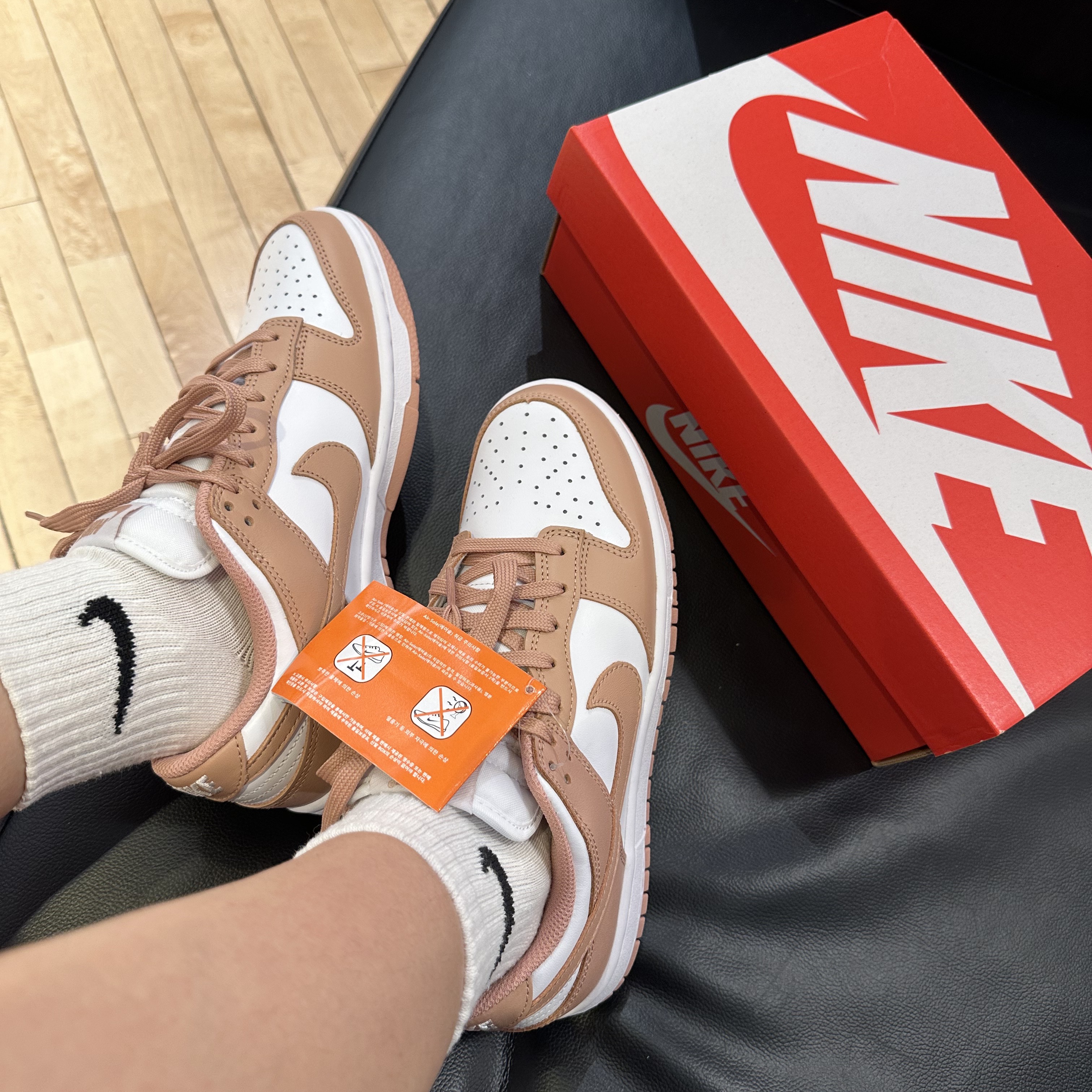 (W) Nike Dunk Low Rose Whisper 착용 스타일 - 1