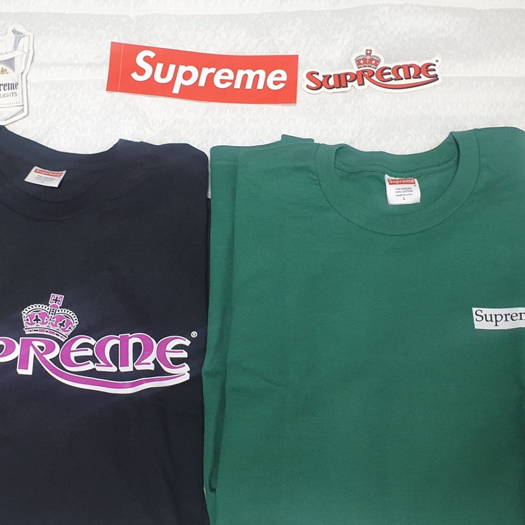 Supreme Crown T-Shirt Black - 23SS, Supreme Blowfish T-Shirt Light Pine - 23SS 착용 스타일