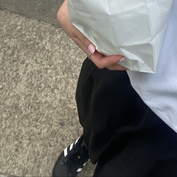 Adidas Superstar Core Black White 착용 스타일