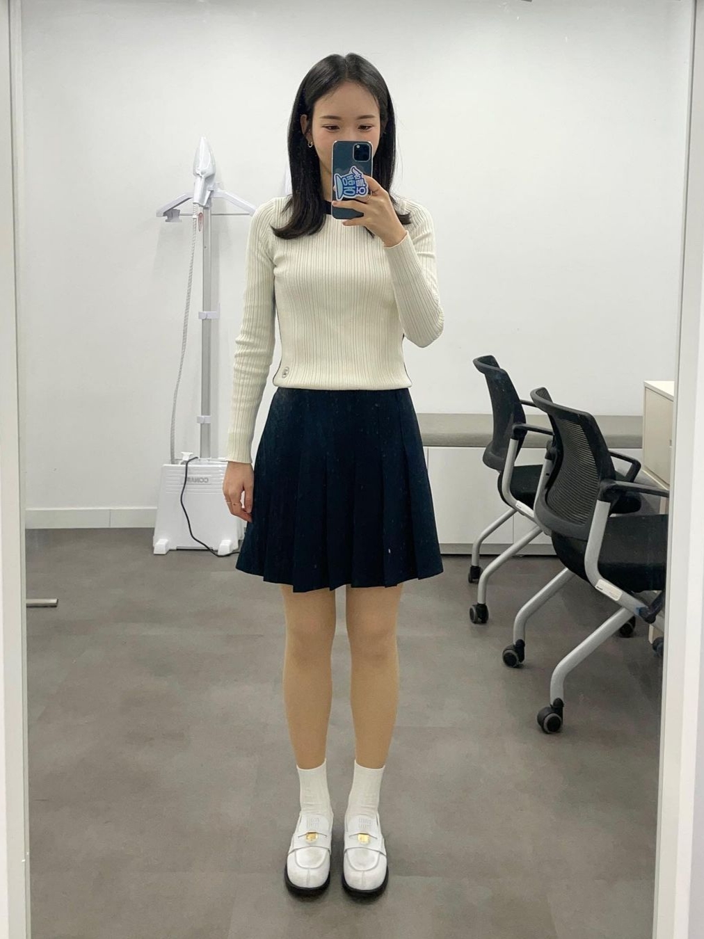 (W) Miu Miu Mohair Fabric Mini Skirt Black 착용 스타일