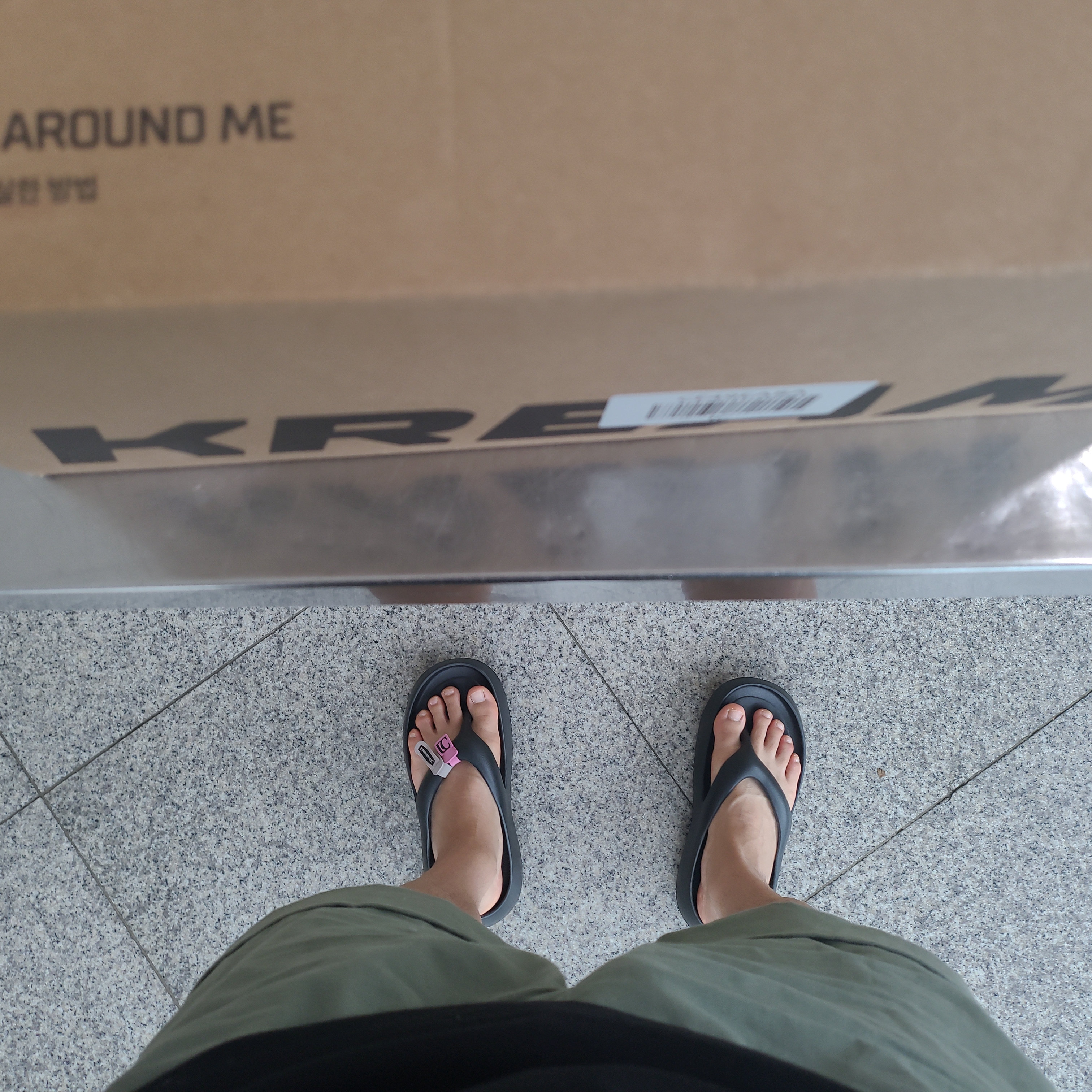 Taw&Toe x Low Classic Platform Flip Flop Black 착용 스타일