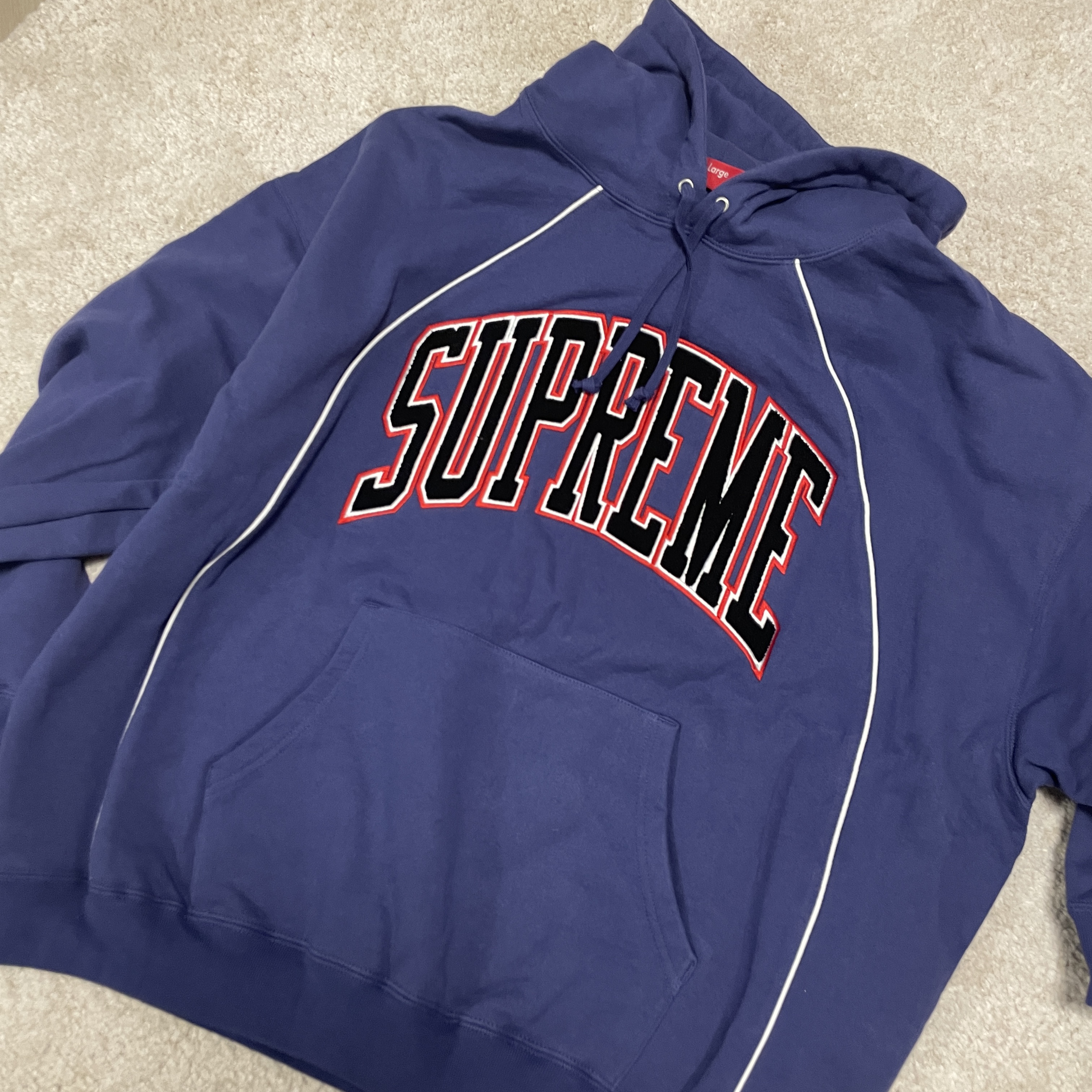 Supreme Boxy Piping Arc Hooded Sweatshirt Washed Navy - 23SS 착용 스타일 - 2