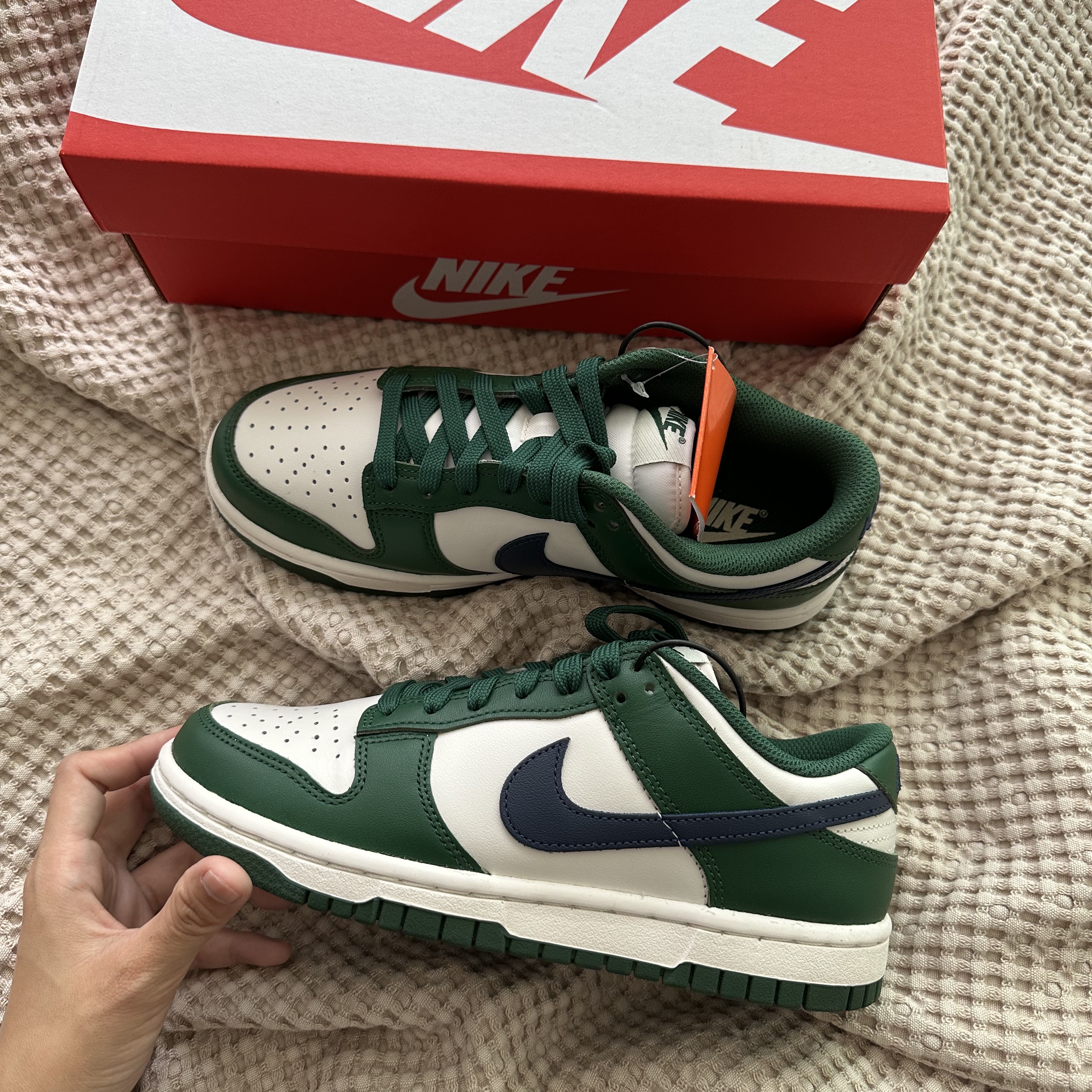 (W) Nike Dunk Low Gorge Green 착용 스타일 - 3
