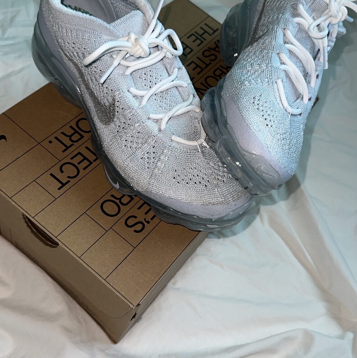 Nike Air VaporMax 2023 Flyknit Pure Platinum 착용 스타일