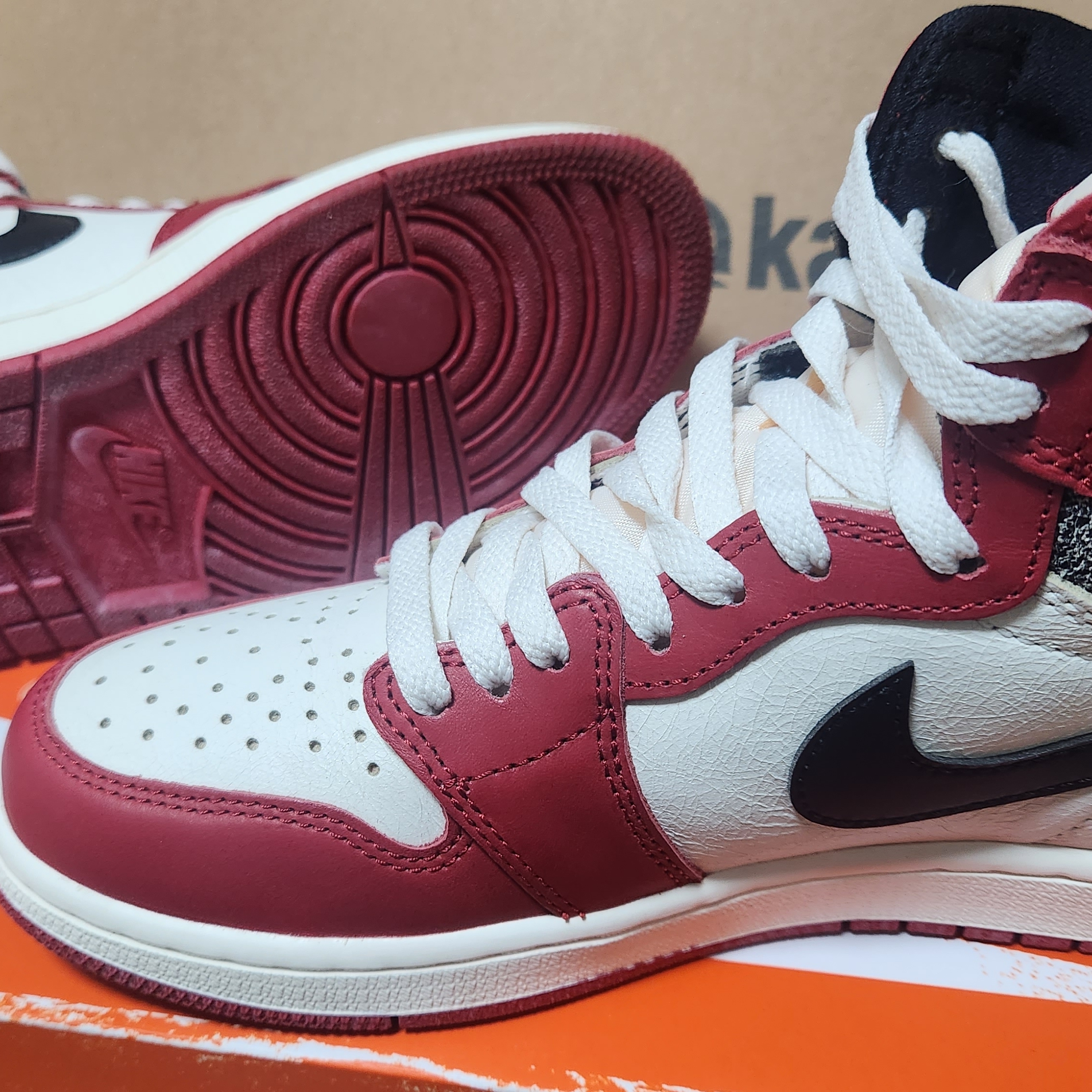 Jordan 1 Retro High OG Chicago 2022 착용 스타일 - 4