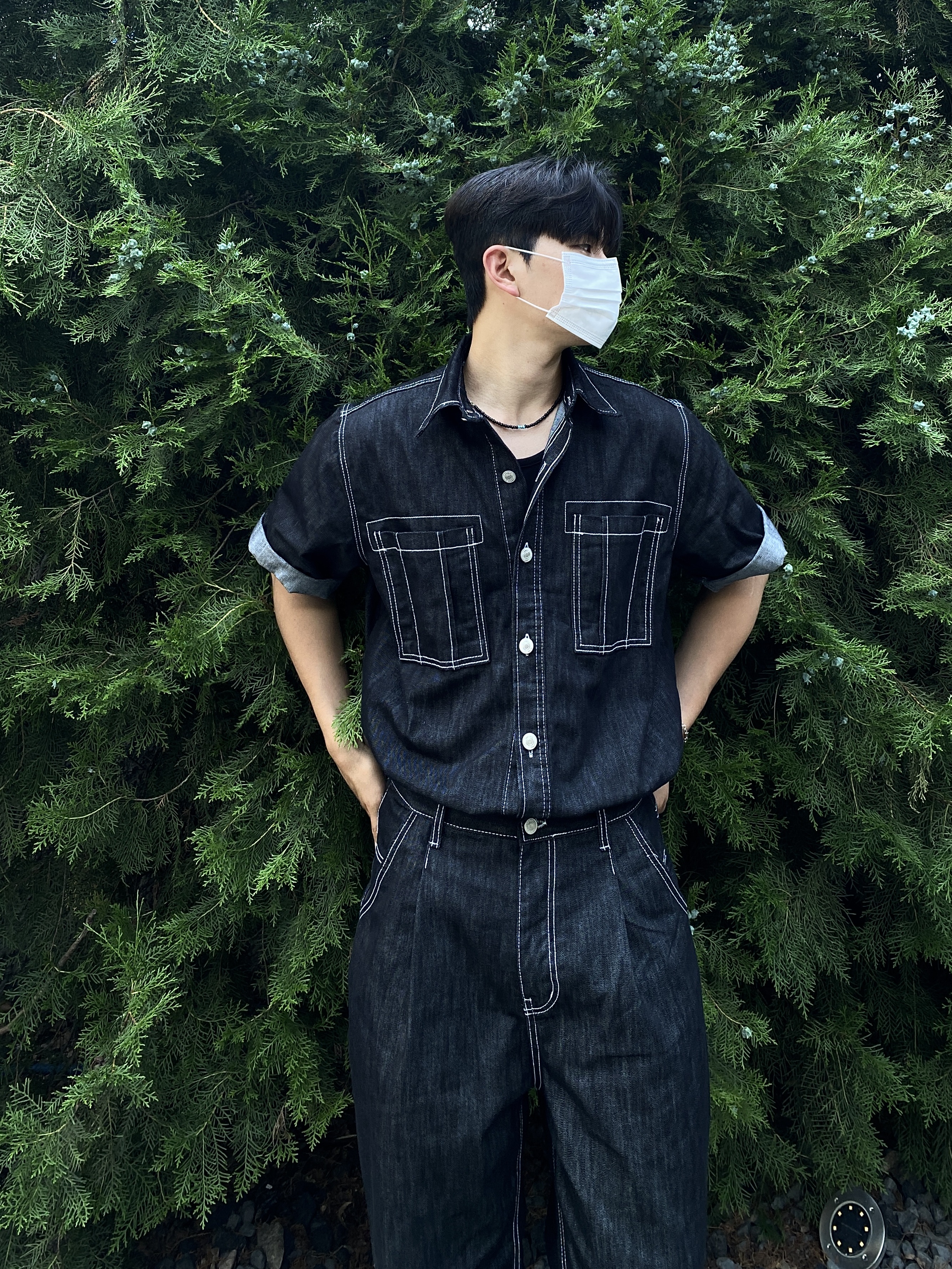 Oofos OOriginal Black 착용 스타일 - 1