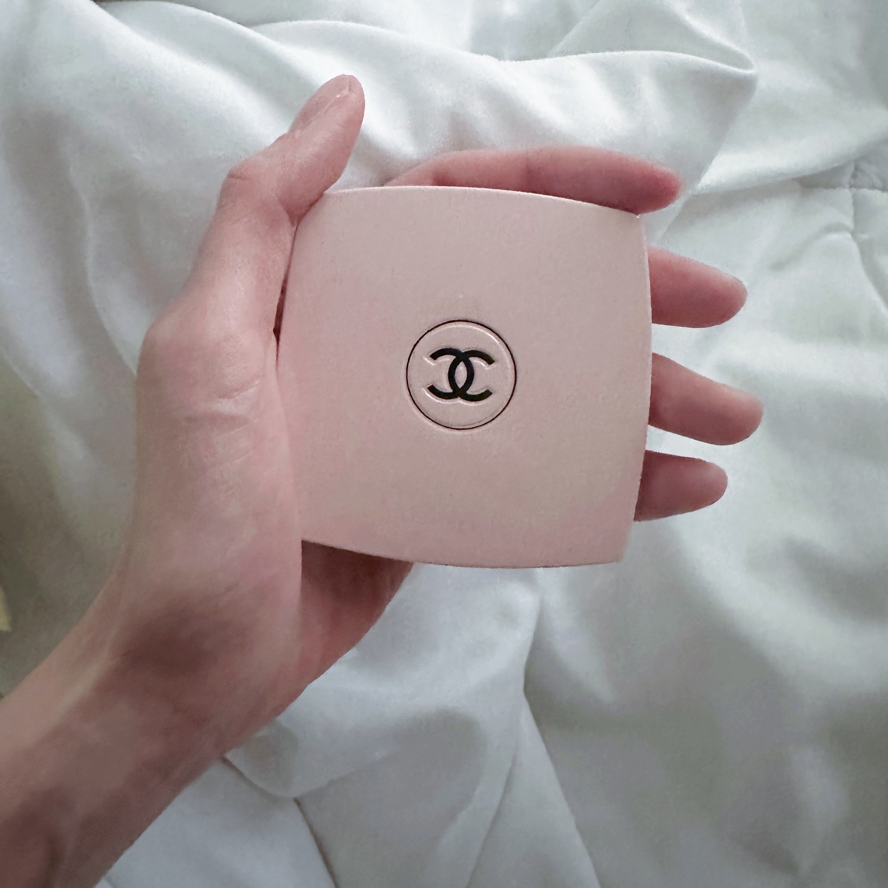 Chanel Codes Couleur Limited Edition Miroir Double Facettes 111 Ballerina 착용 스타일 - 2