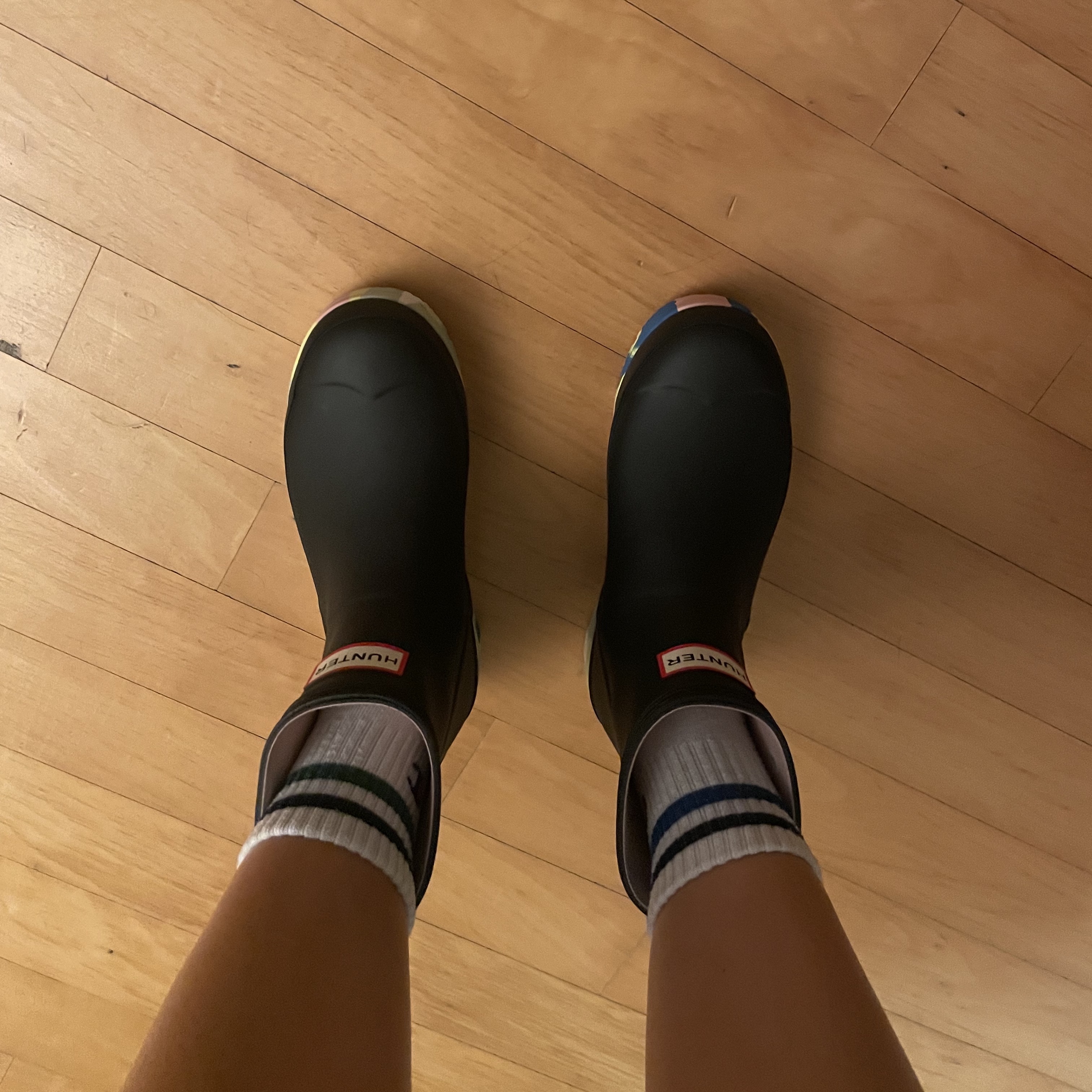 (W) Hunter Play Short Rain Boots Black 착용 스타일