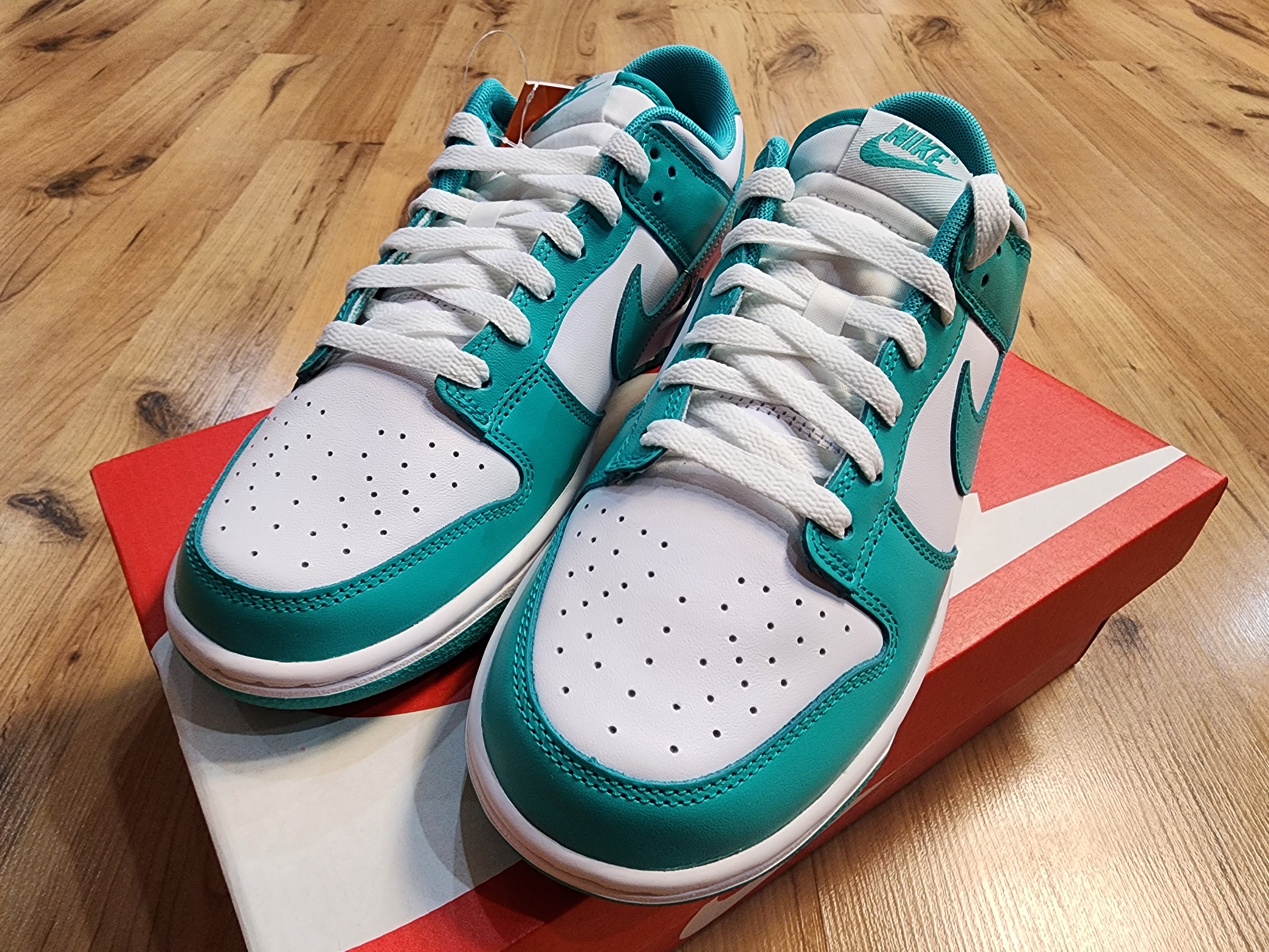 Nike Dunk Low White Clear Jade 착용 스타일 - 2