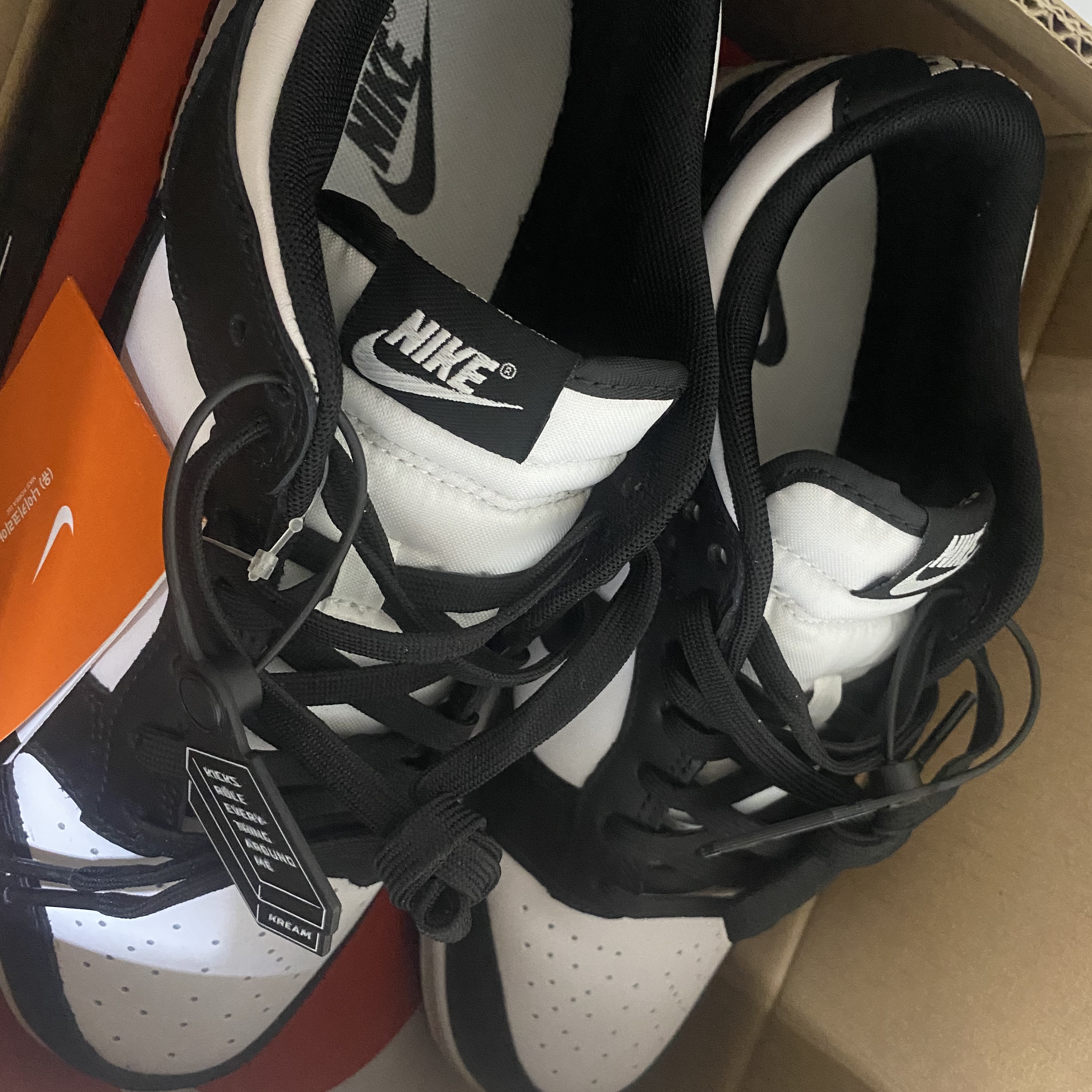 Nike Dunk Low Retro Black 착용 스타일