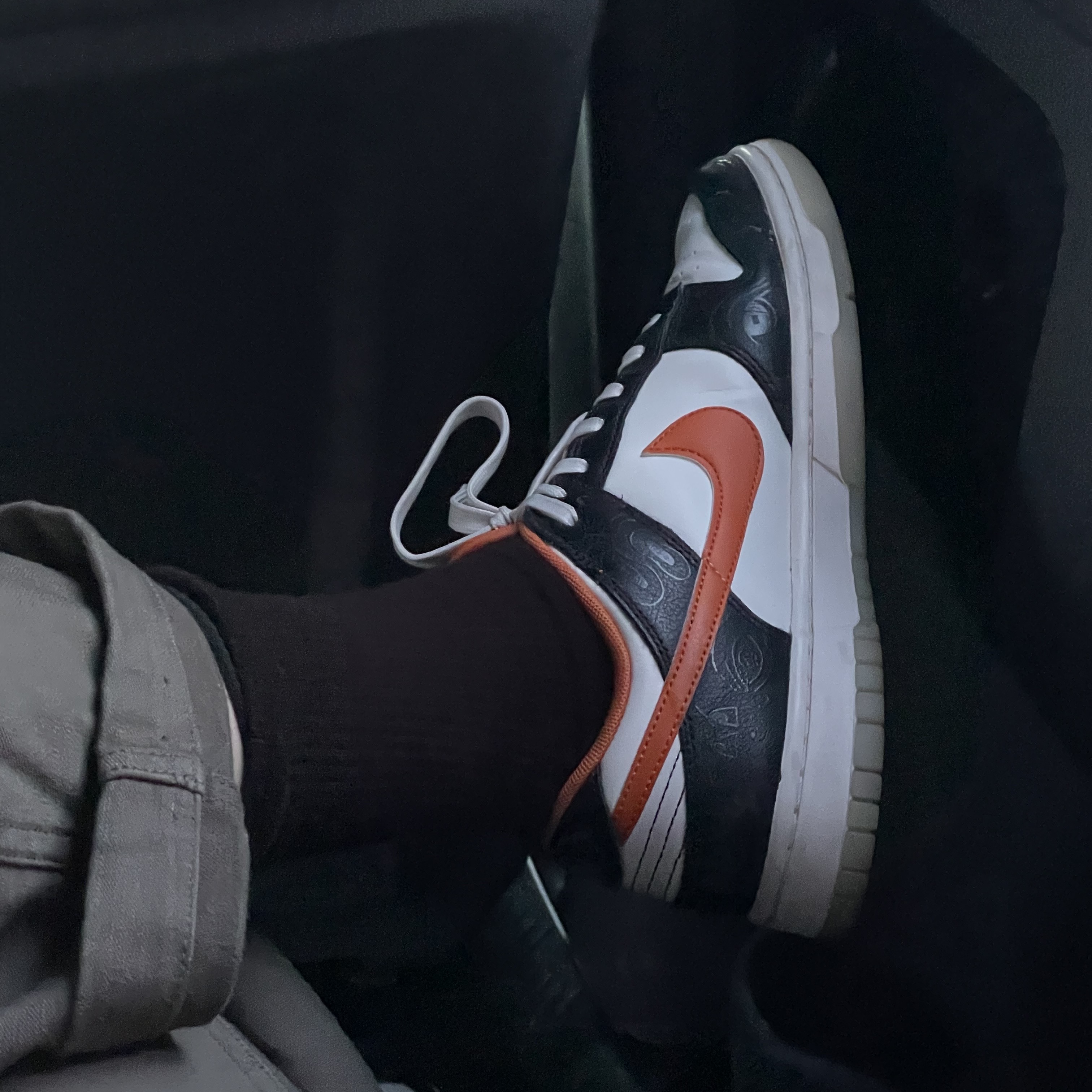 Nike Dunk Low Retro PRM Halloween 착용 스타일