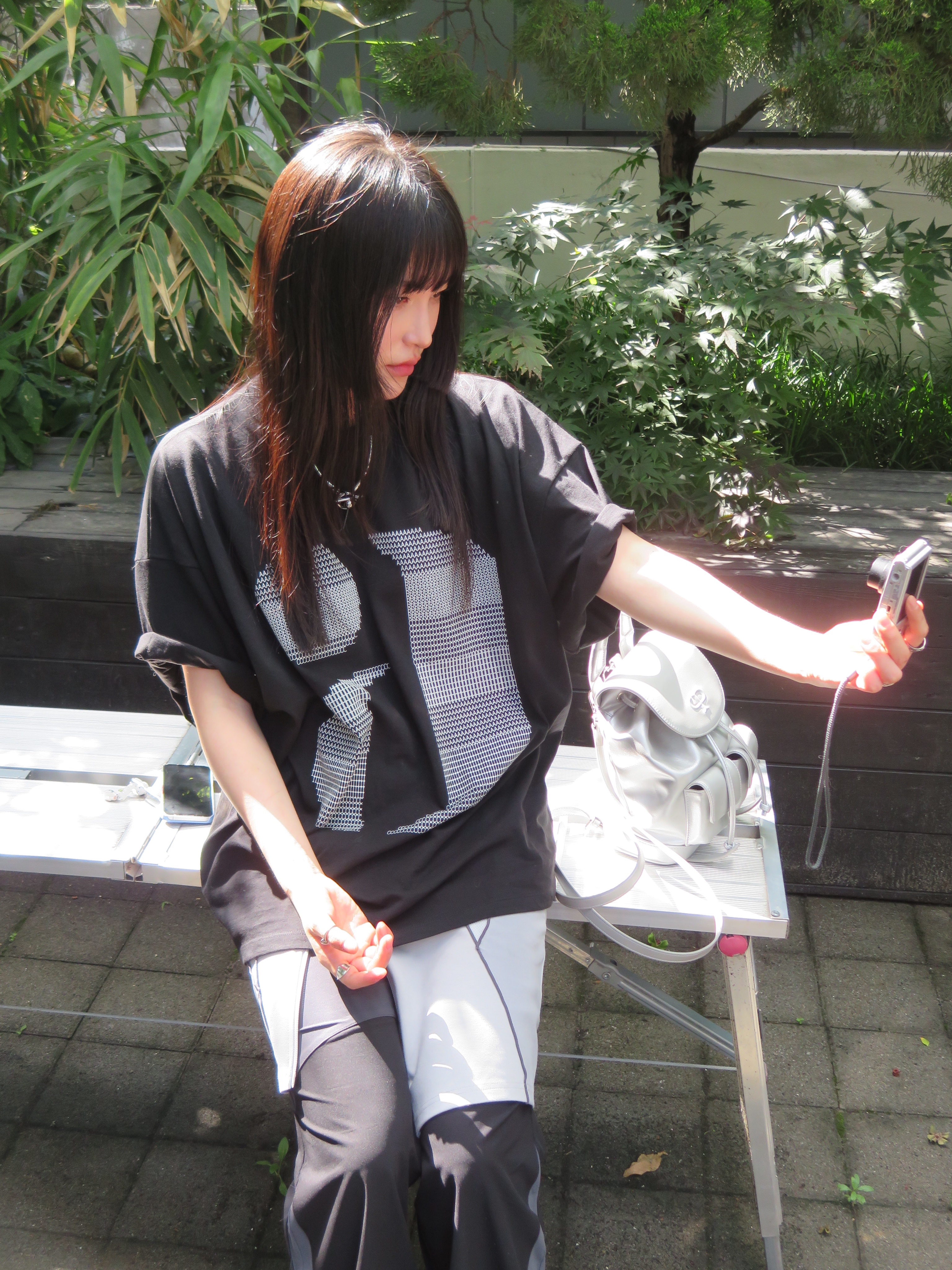 Art of Field Unbalanced Midi Skirt Light Gray, Art of Field Bootscut Long Pants Black 착용 스타일 - 1