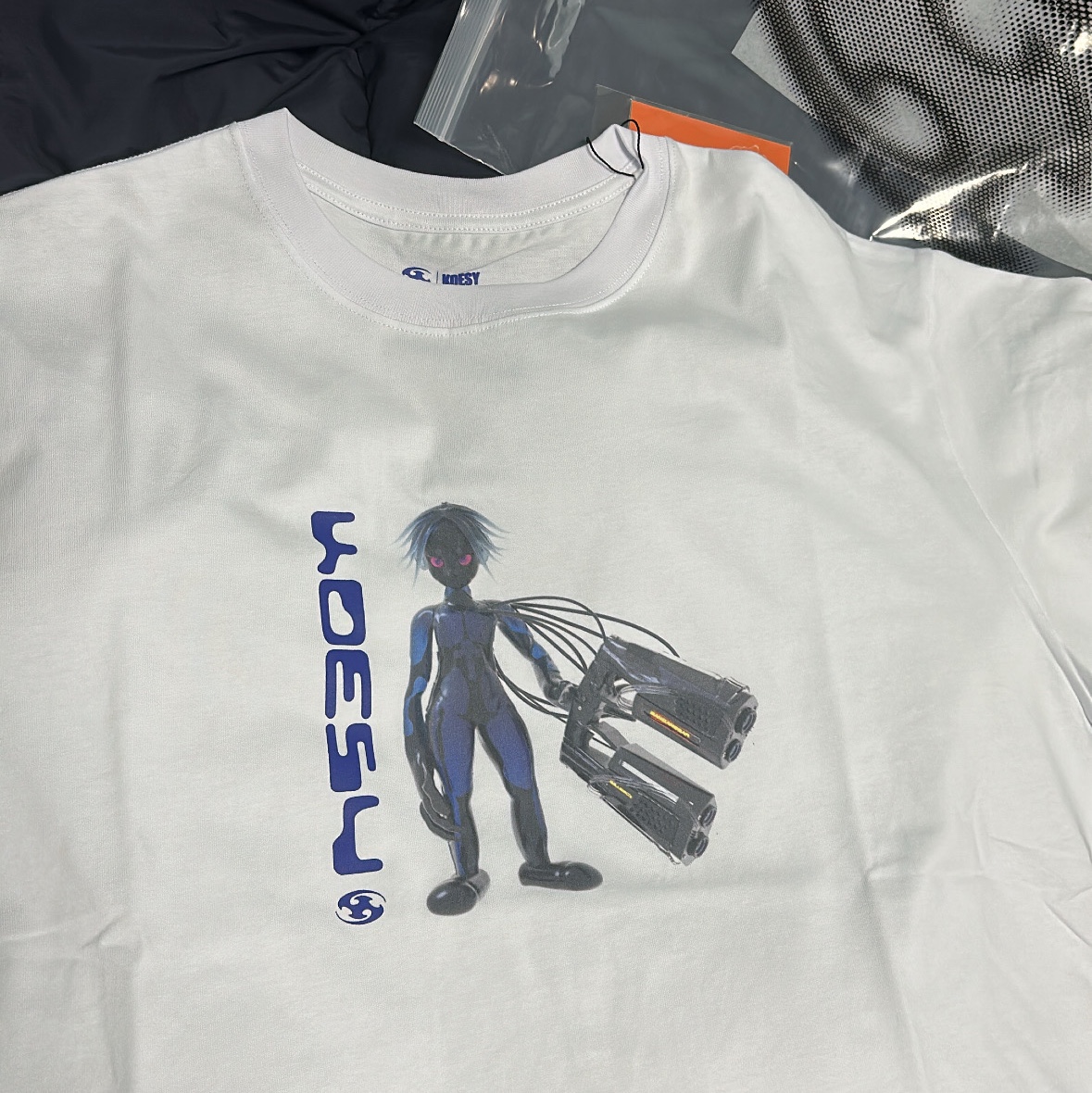 Sansan Gear Koesy Ultimate T-Shirt White - 23SS 착용 스타일