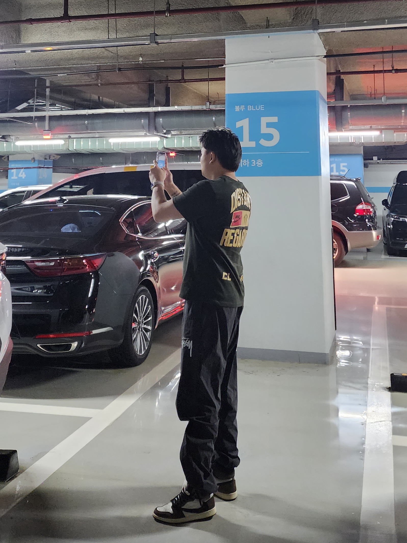 Nike x Drake Nocta x Cactus Plant Flea Market Souvenir Cactus T-Shirt Sequoia (DR2630-355), Nike x Stussy Beach Pants Off Noir 착용 스타일