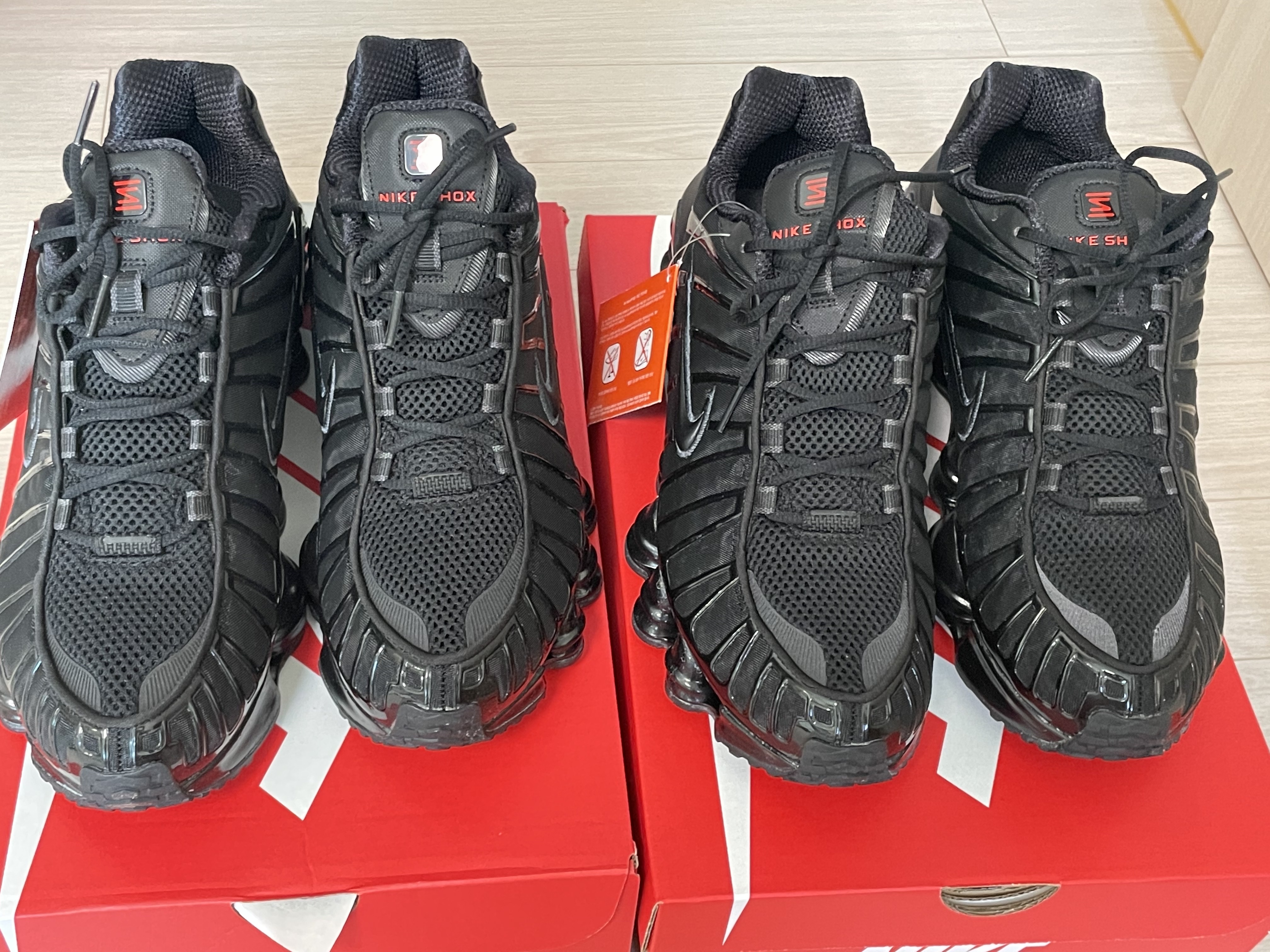 (W) Nike Shox TL Black and Max Orange 착용 스타일
