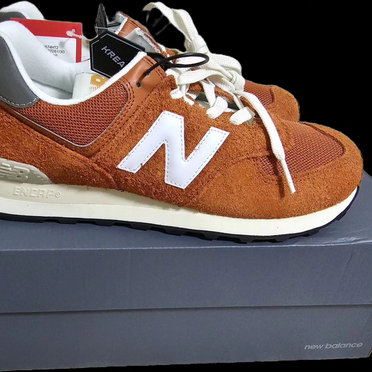New Balance 574 Heritage Orange Burst White 착용 스타일 - 3